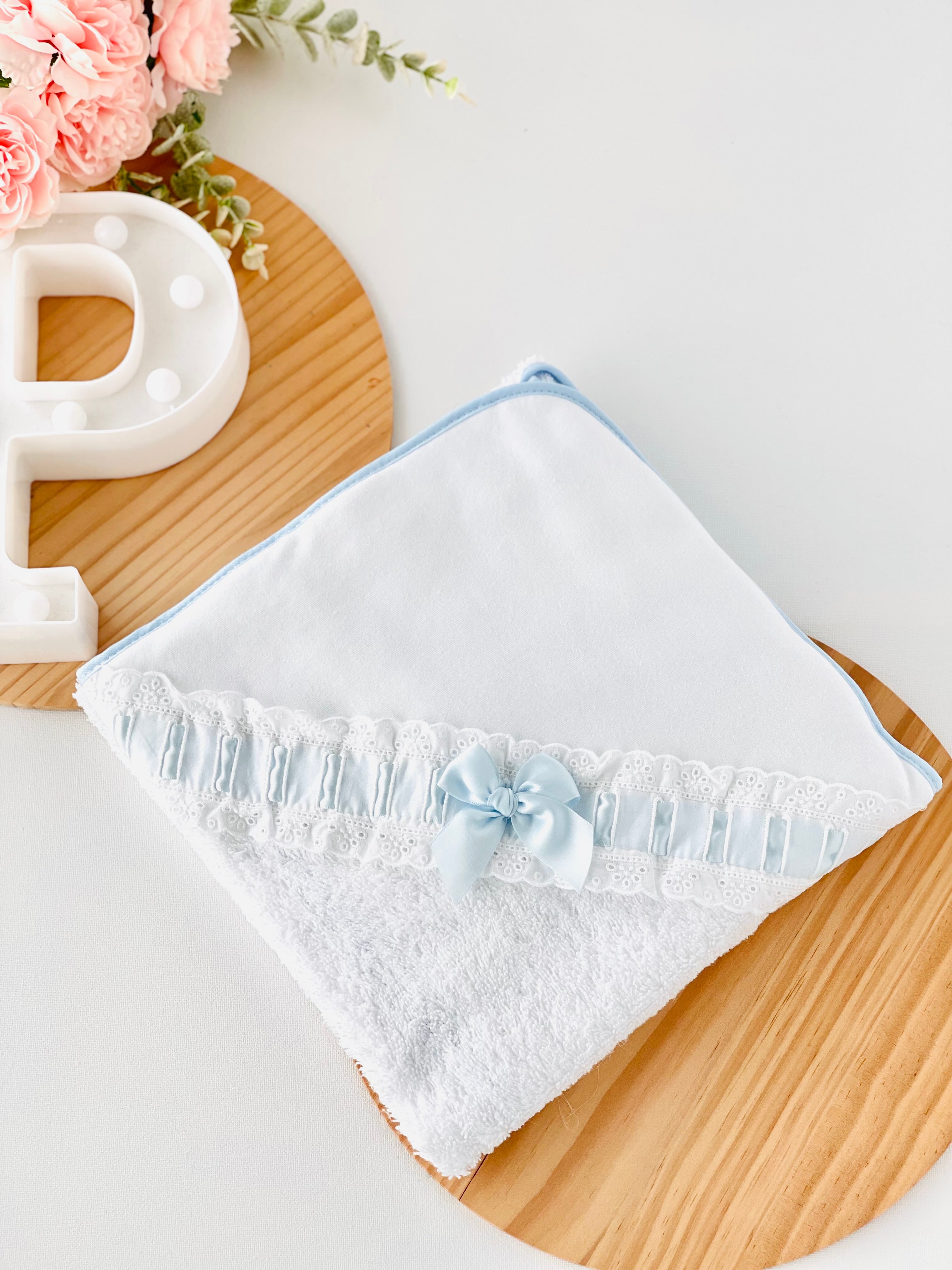 Toalha de banho com bordado inglês