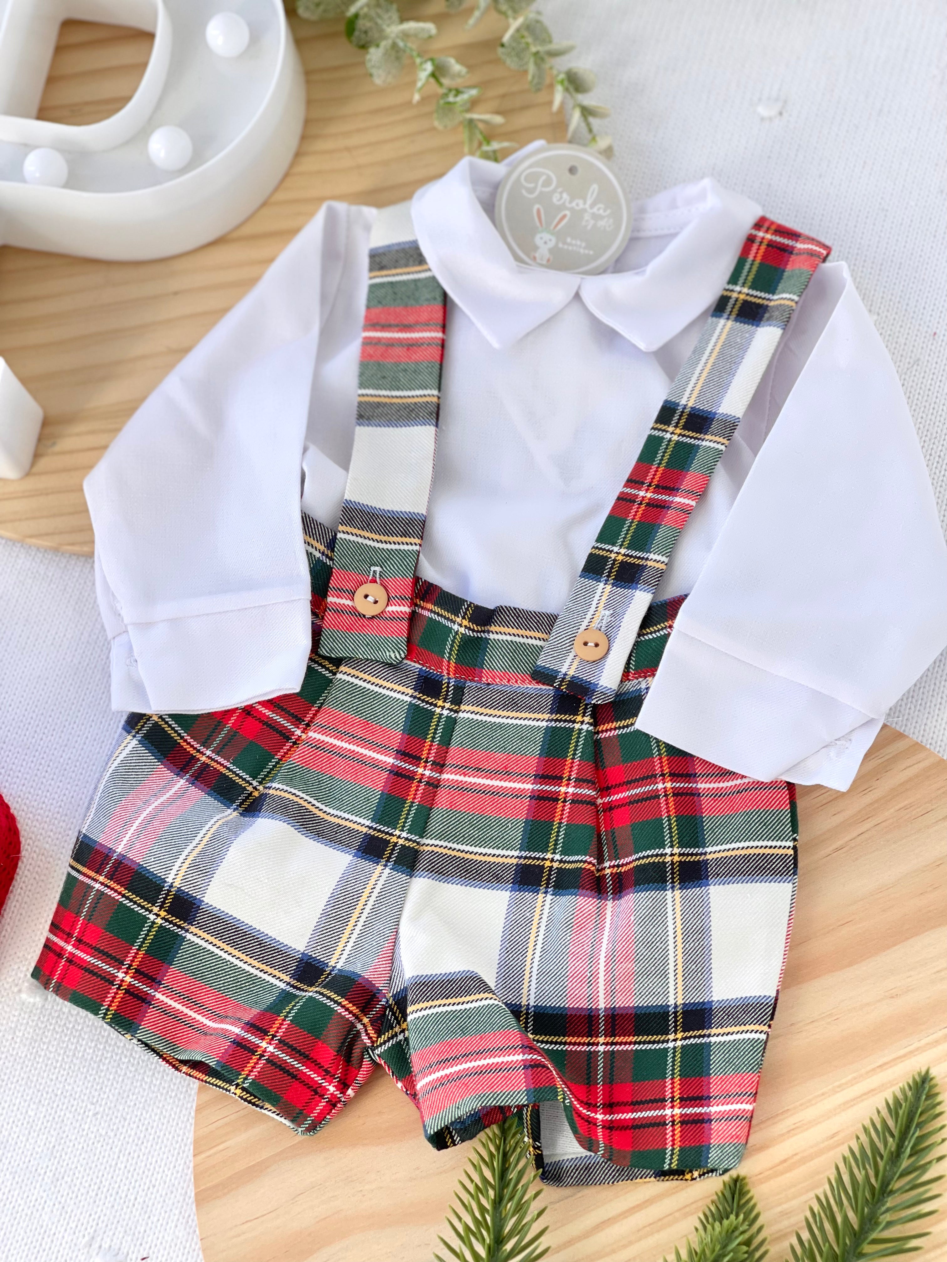 Conjunto xadrez; Calções com alças e camisa