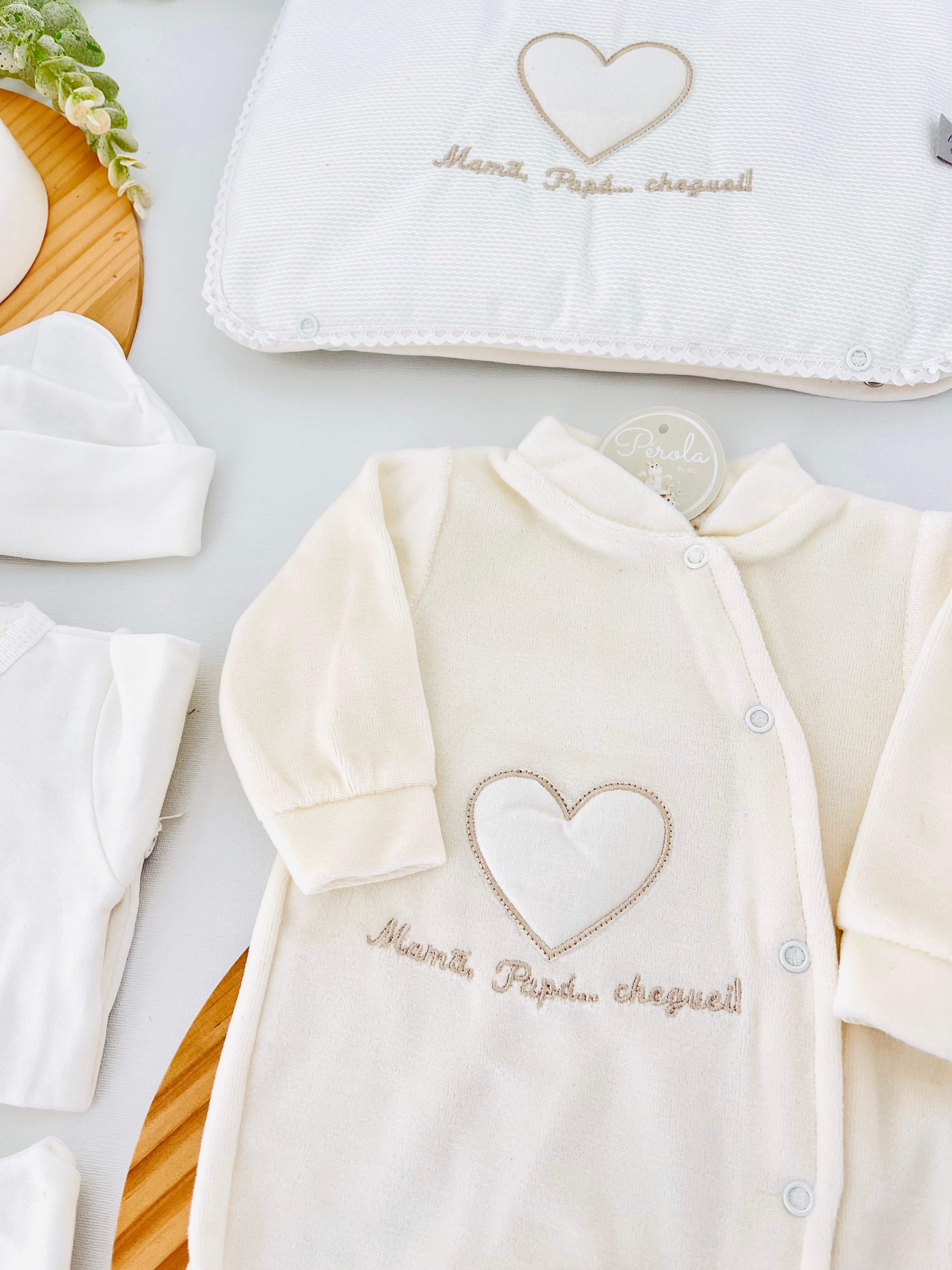 Conjunto primeira roupinha veludo- Mamã Papá cheguei