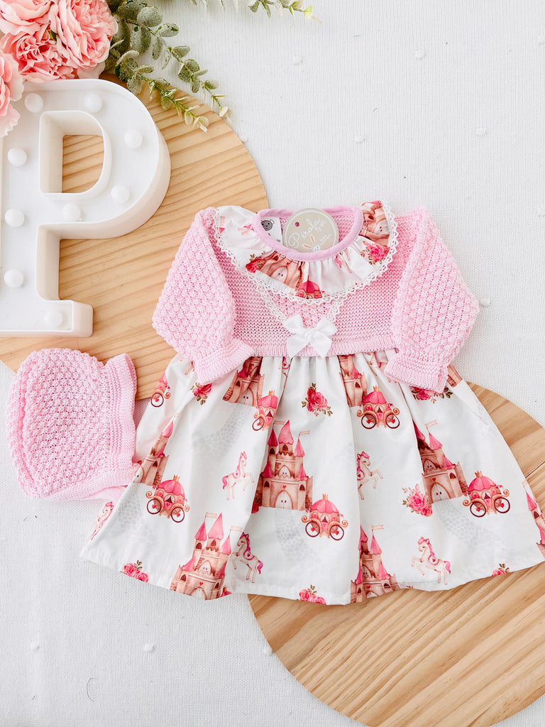 Conjunto Princesas: vestido e touca Primavera/verão