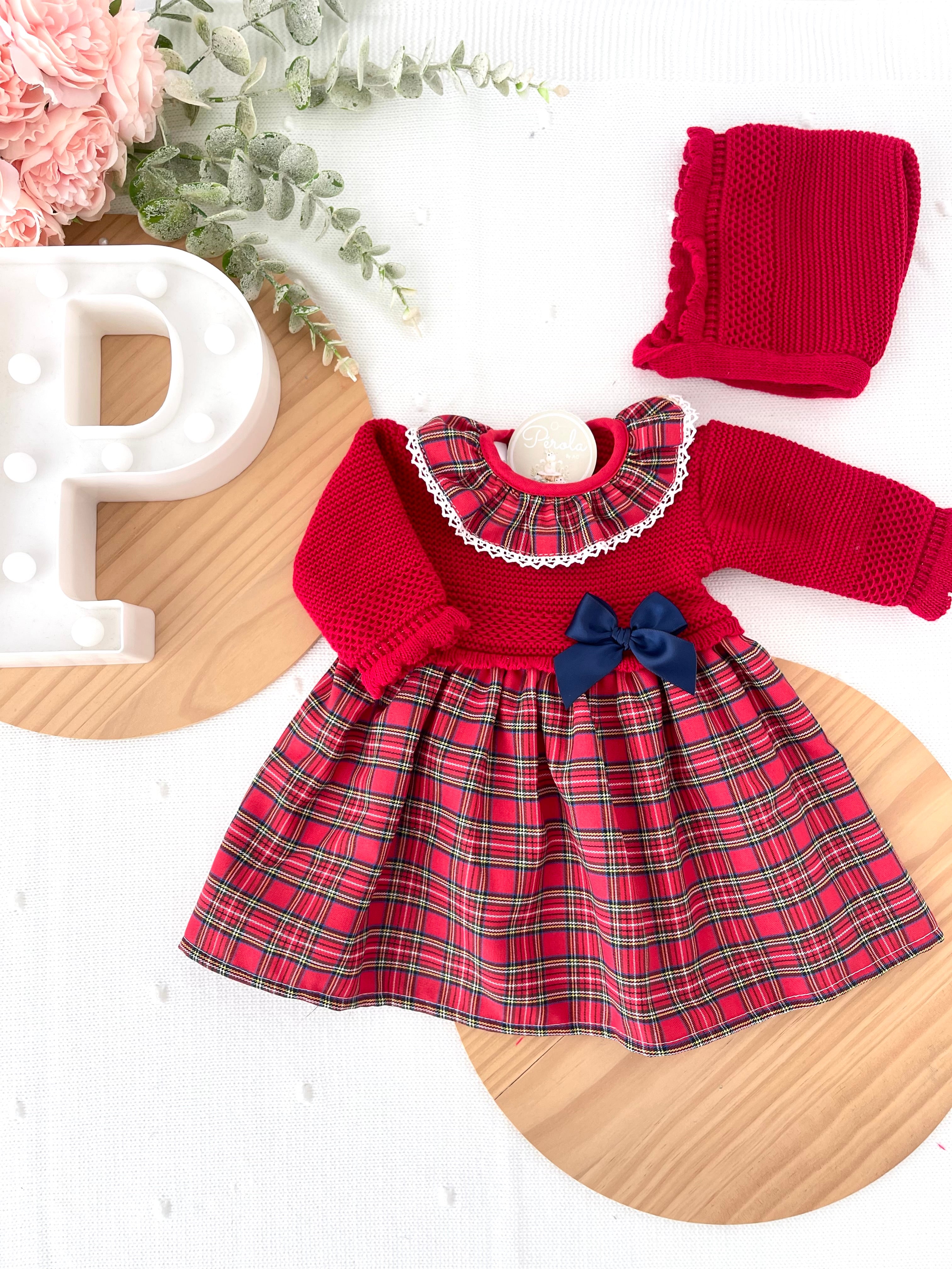 Vestido e touca malha e xadrez