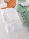 Pack saída de maternidade verde 5 peças: body, calças, jardineiras, camisola e gorro