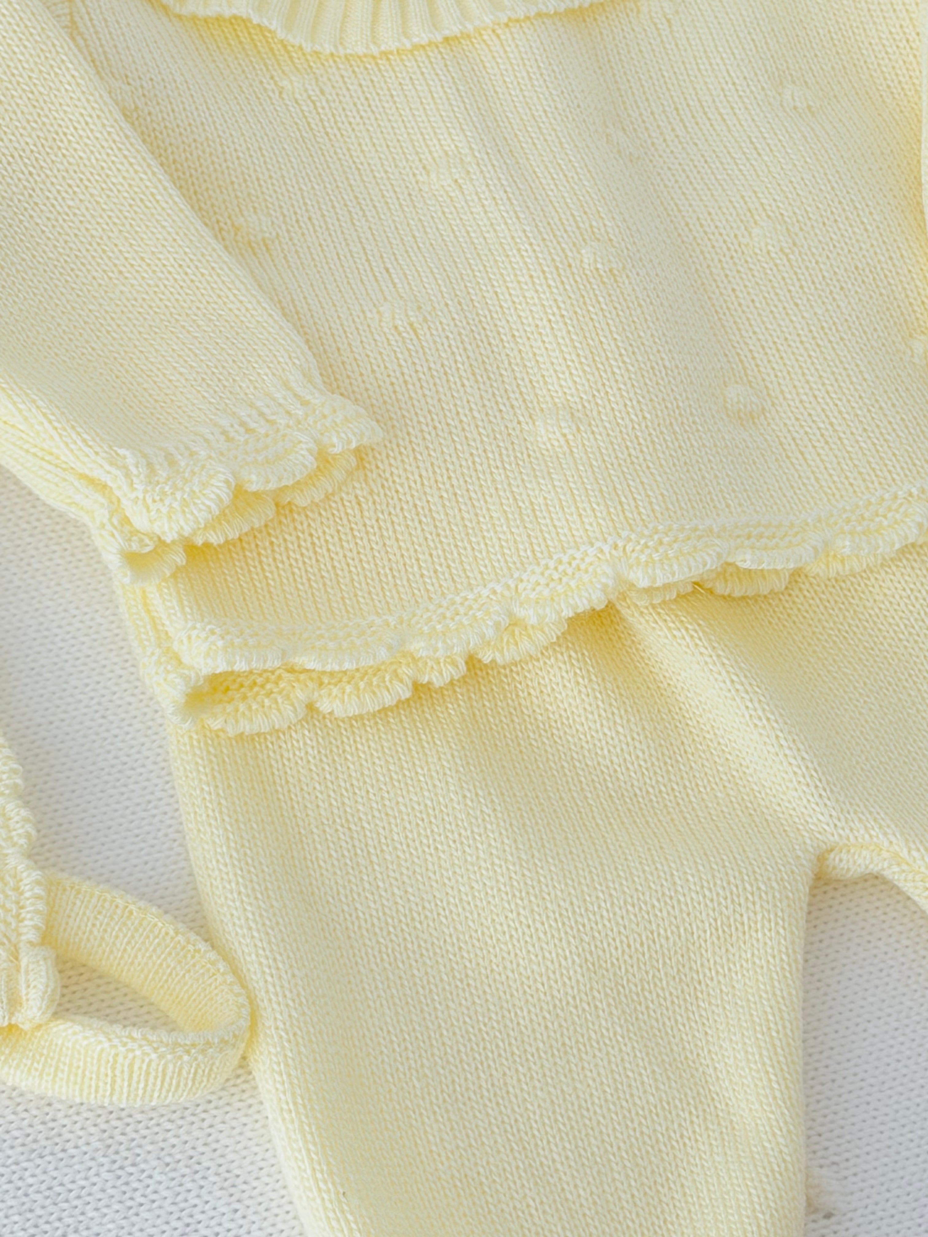 Conjunto doce ternura amarelo : camisola , calças e touca