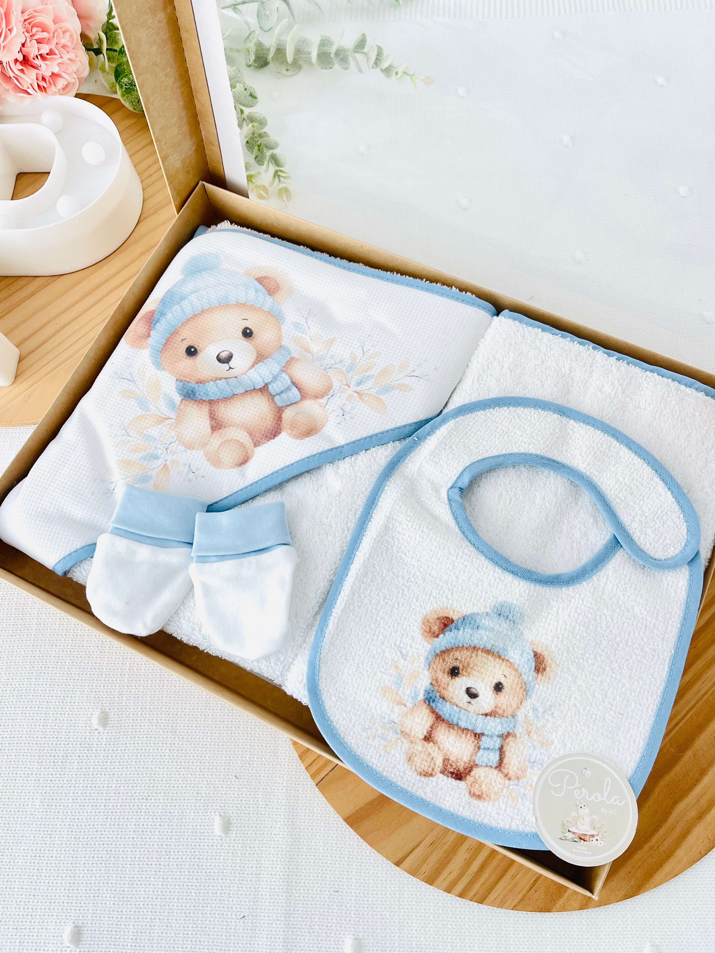 Pack ursinho: toalha de banho, luvas e babete impermeável