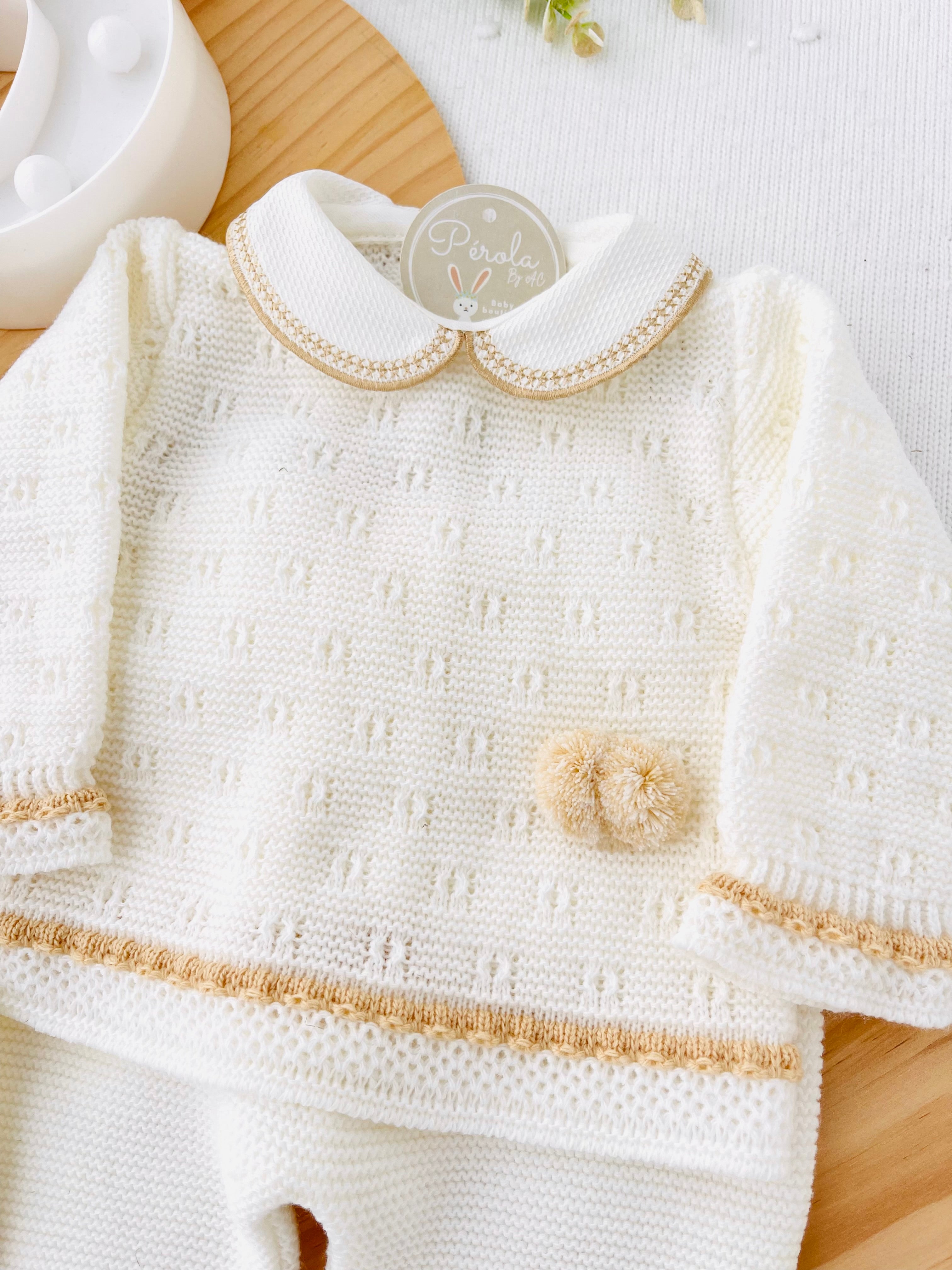 Conjunto pompom Outono/Inverno : camisola, calças e gorro