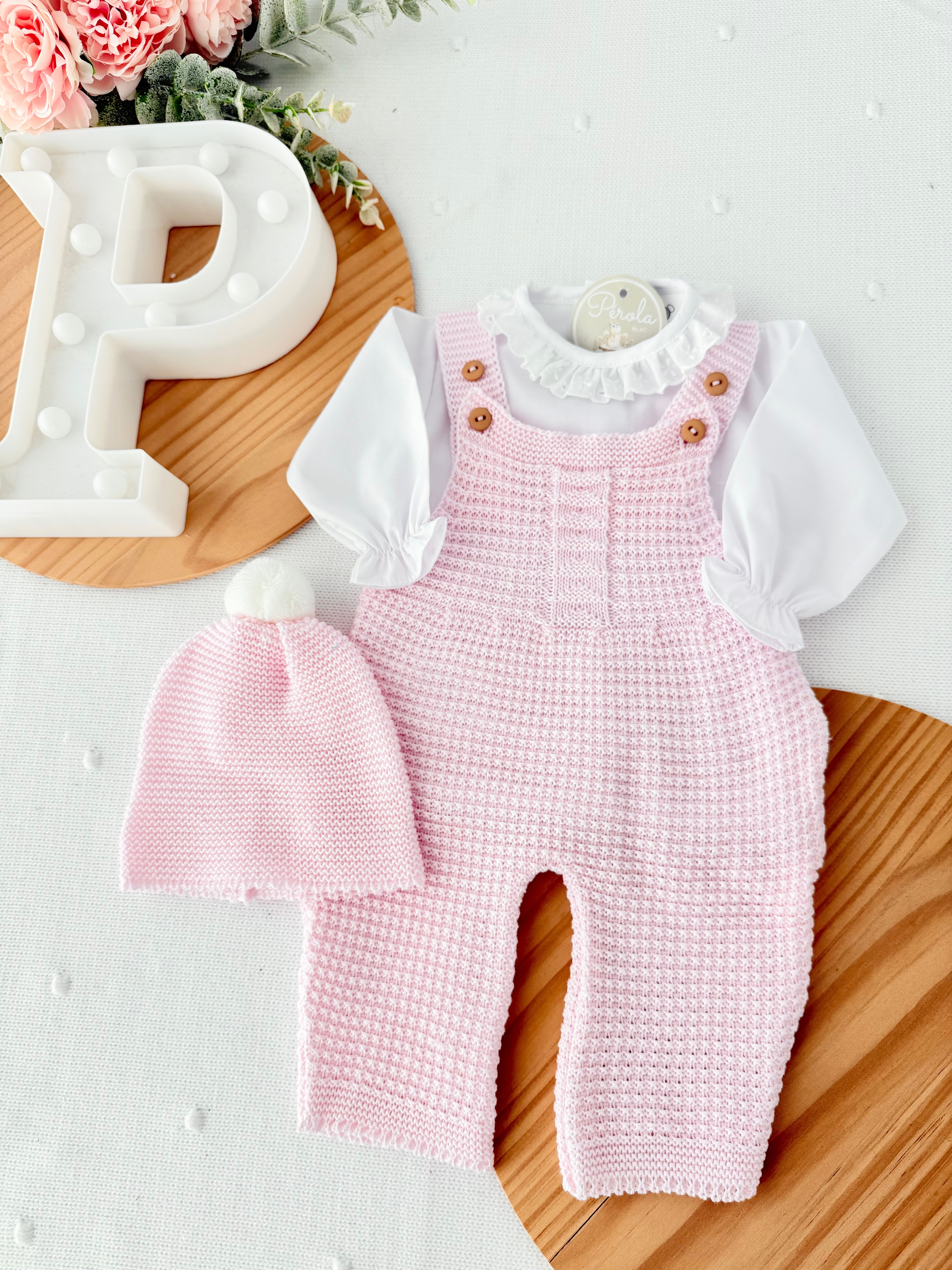 Saída de maternidade ROSA: jardineiras, blusa e gorro 100% algodão Primavera/Verão
