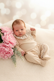 Babygrow tema flores em VELUDO bege