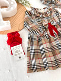 Conjunto Menina estilo Burberry - Vestido e Bóina