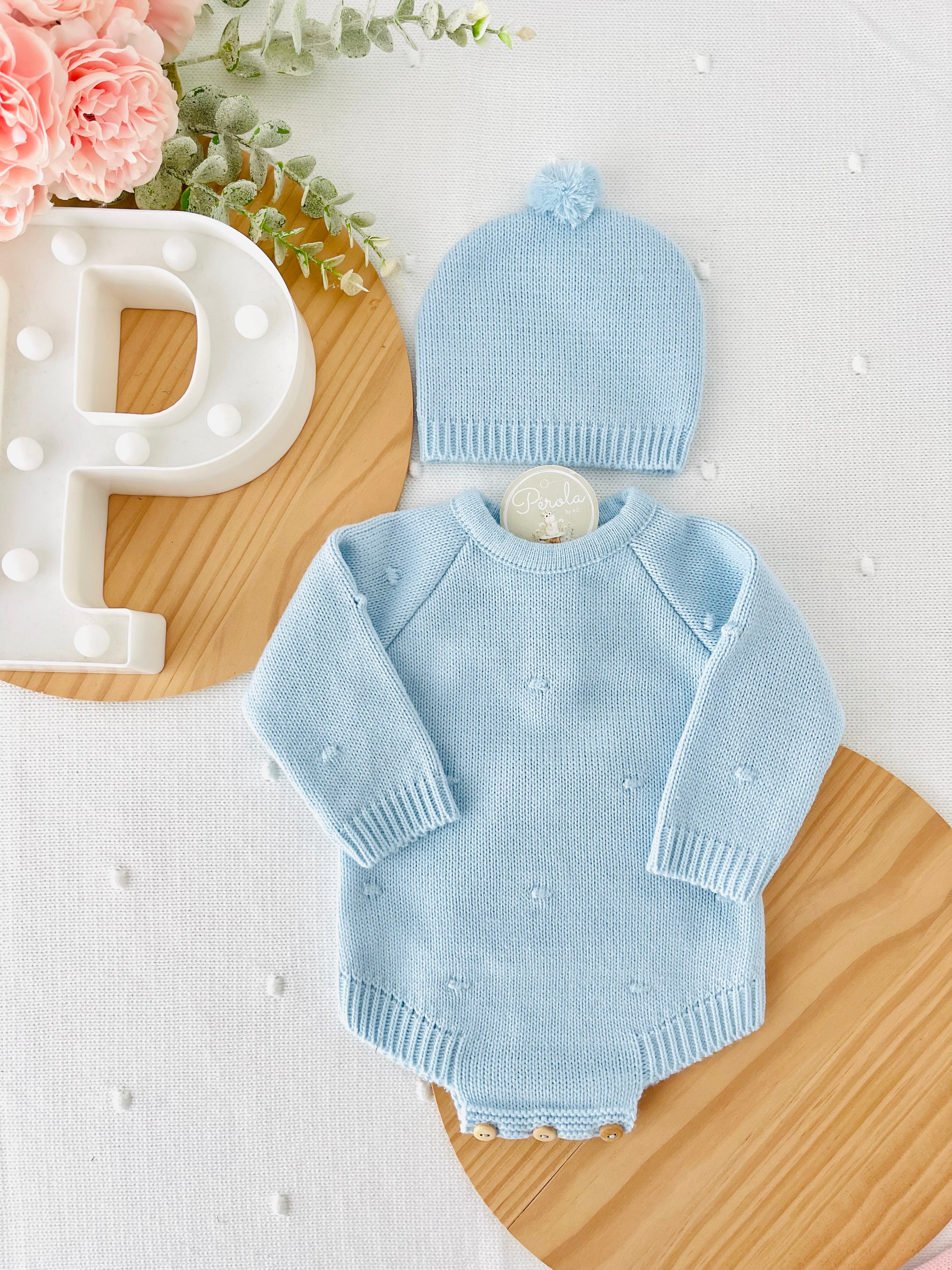 Fofo e gorro pintinhas