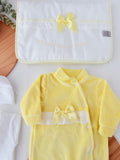 Conjunto primeira roupinha veludo em Amarelo