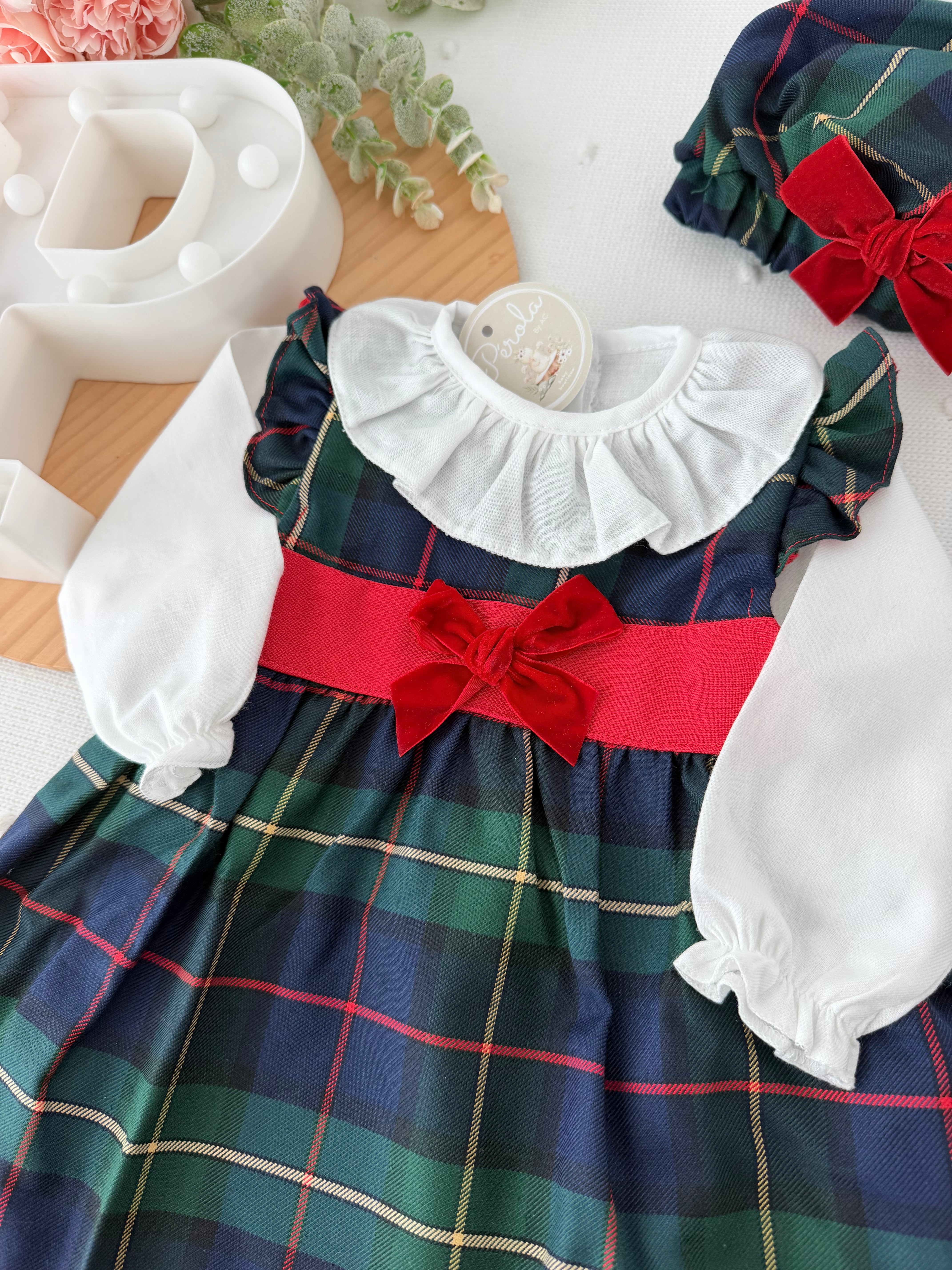 Conjunto xadrez verde : vestido, blusa e bóina