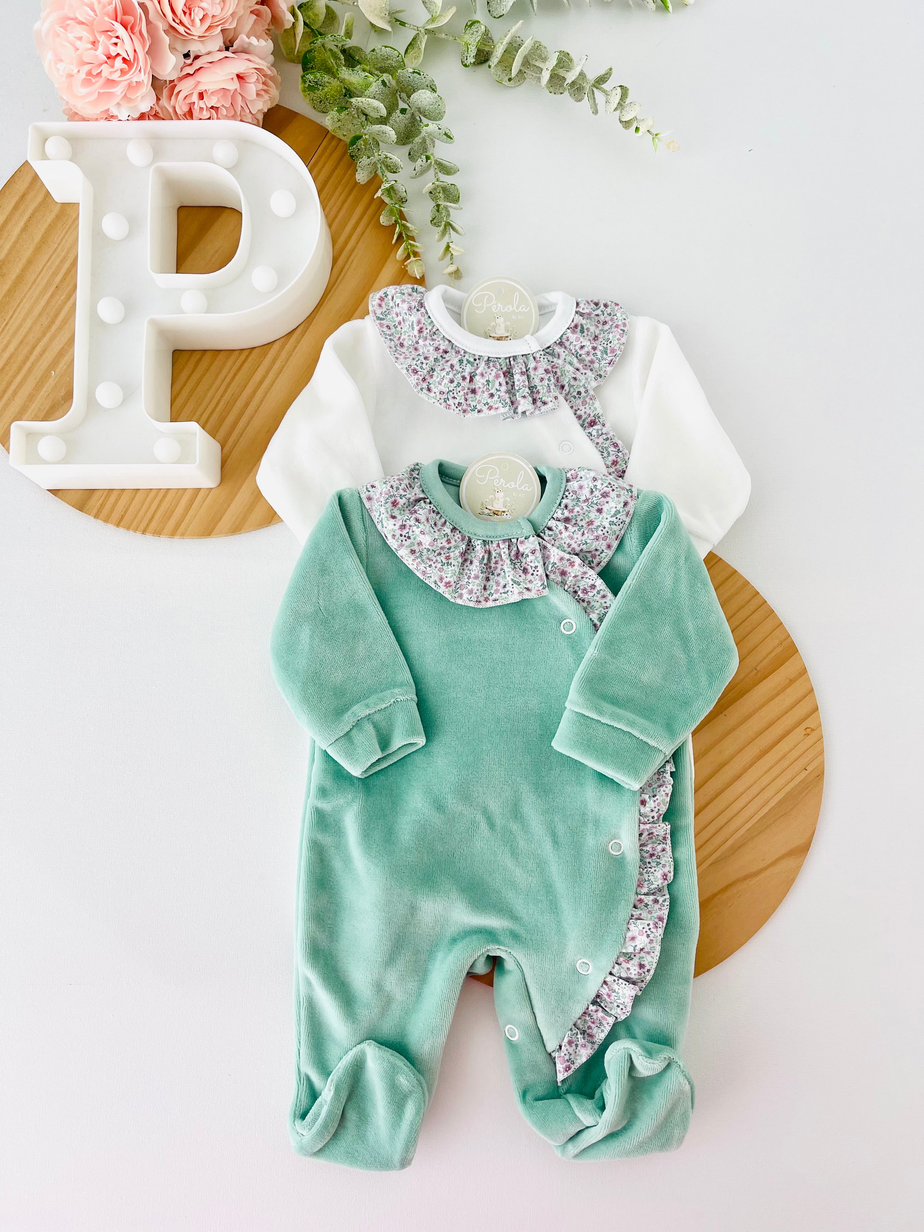 Babygrow em VELUDO- tema flores roxas