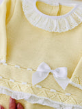 Conjunto rendinha amarelo: camisola, calças e touca