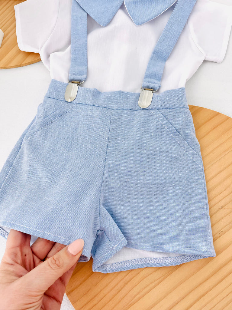Conjunto cerimónia: calções com suspensórios e camisa de manga curta