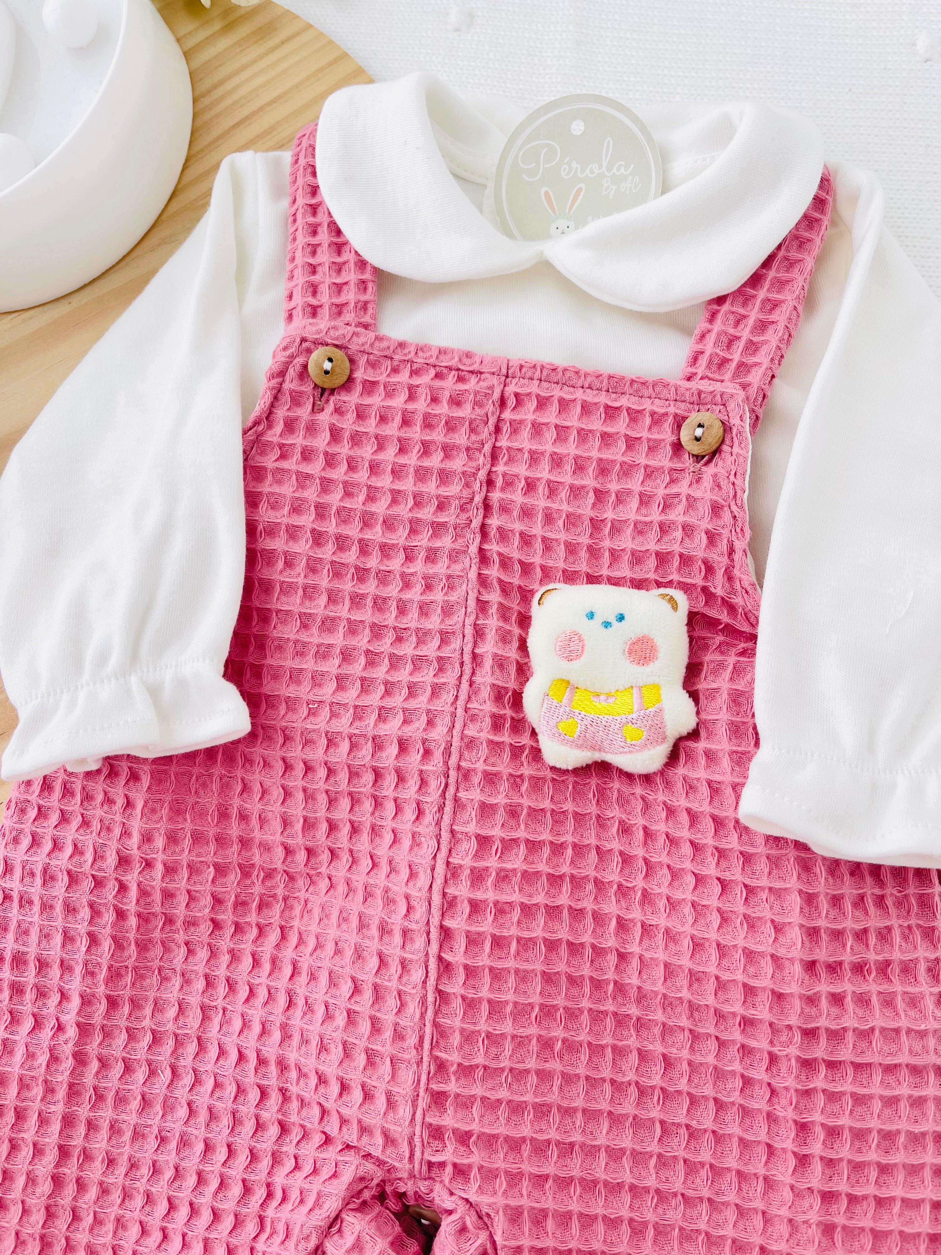 Conjunto ursinho jardineira e camisola