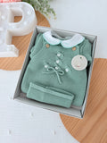Saídas de maternidade: jardineiras, camisola e gorro outono inverno