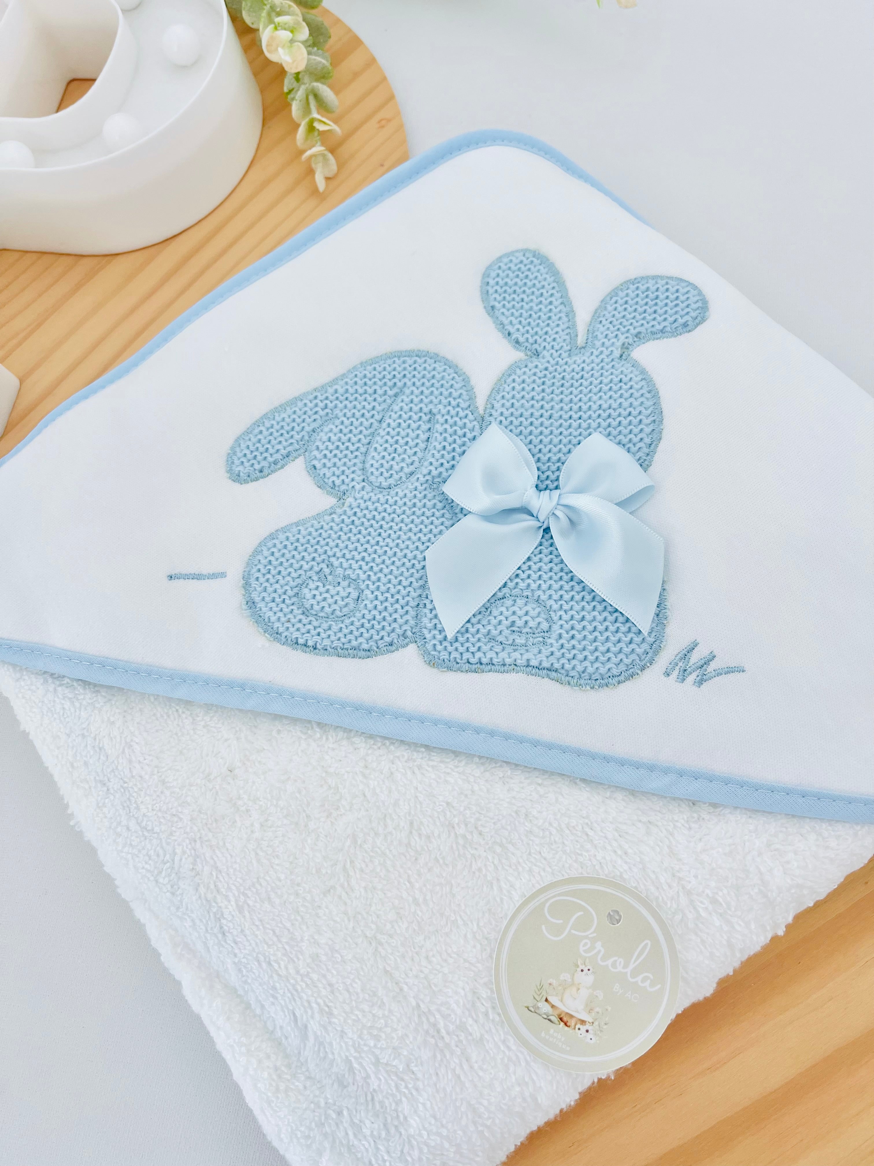 Toalha de banho tema coelhinhos