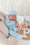 Saídas de maternidade: jardineiras, camisola e gorro outono inverno