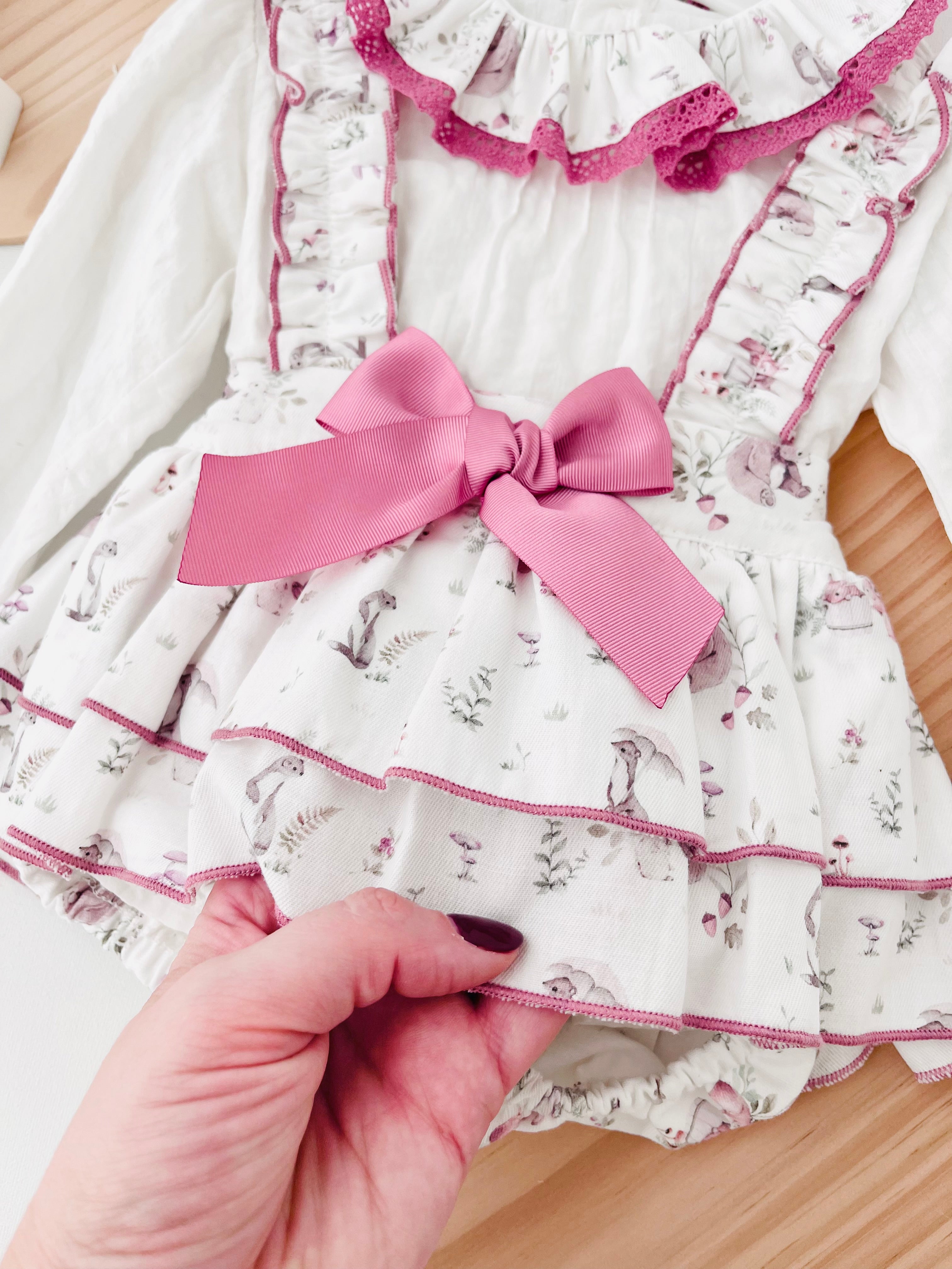 Conjunto floresta: fofo e blusa