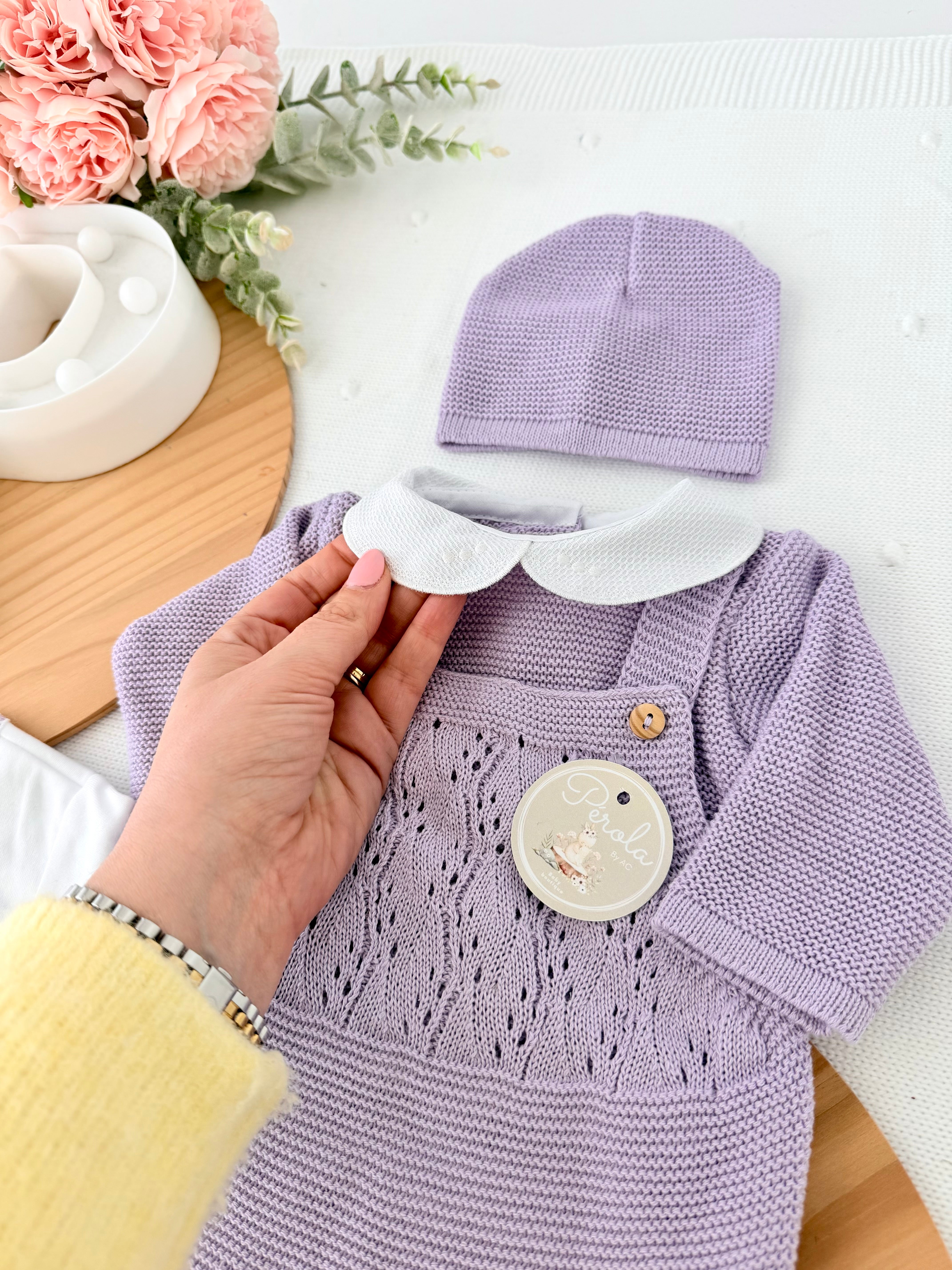 Pack saída de maternidade Lavanda 5 peças: body, calças, jardineiras, camisola e gorro