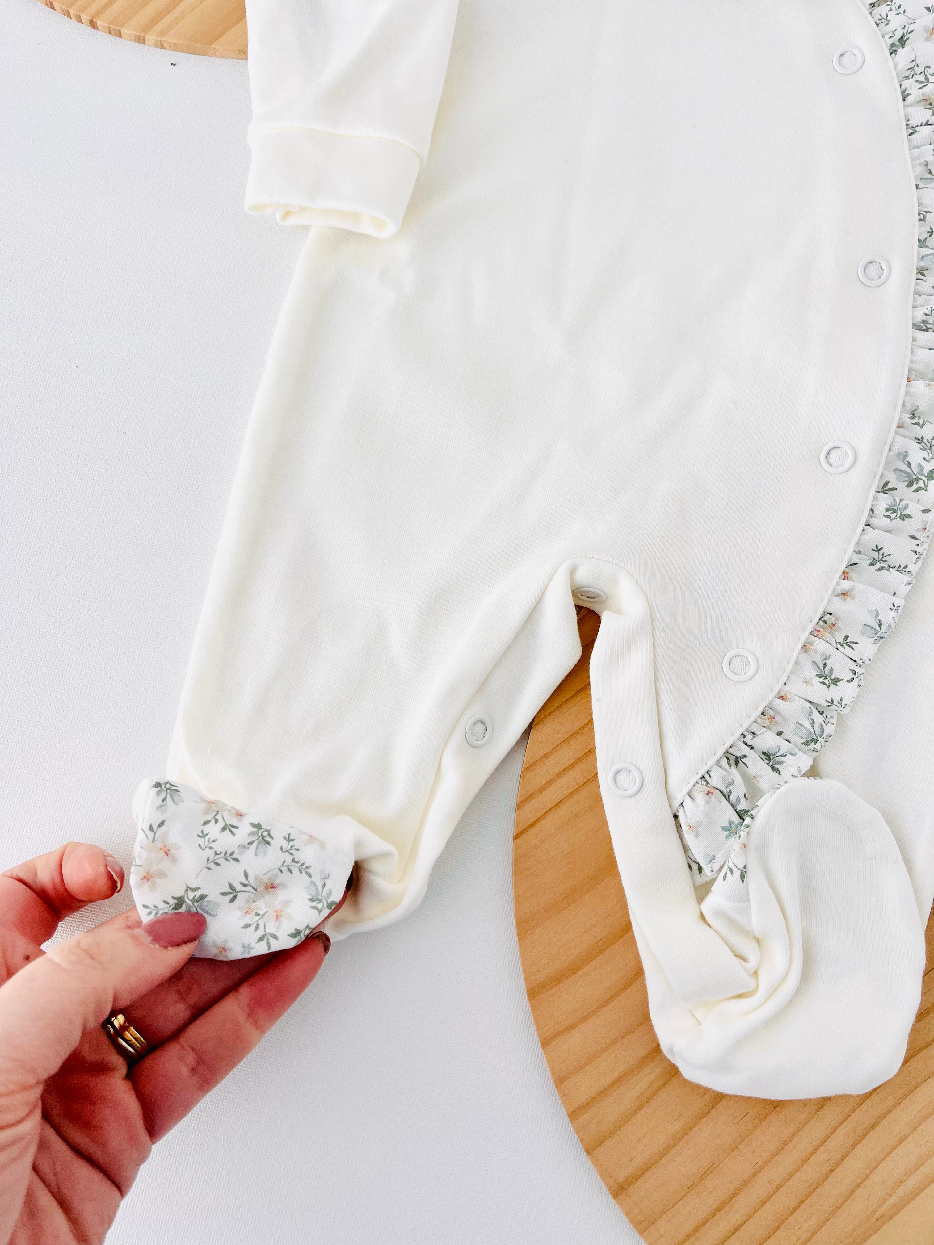 Babygrow tema flores em algodão