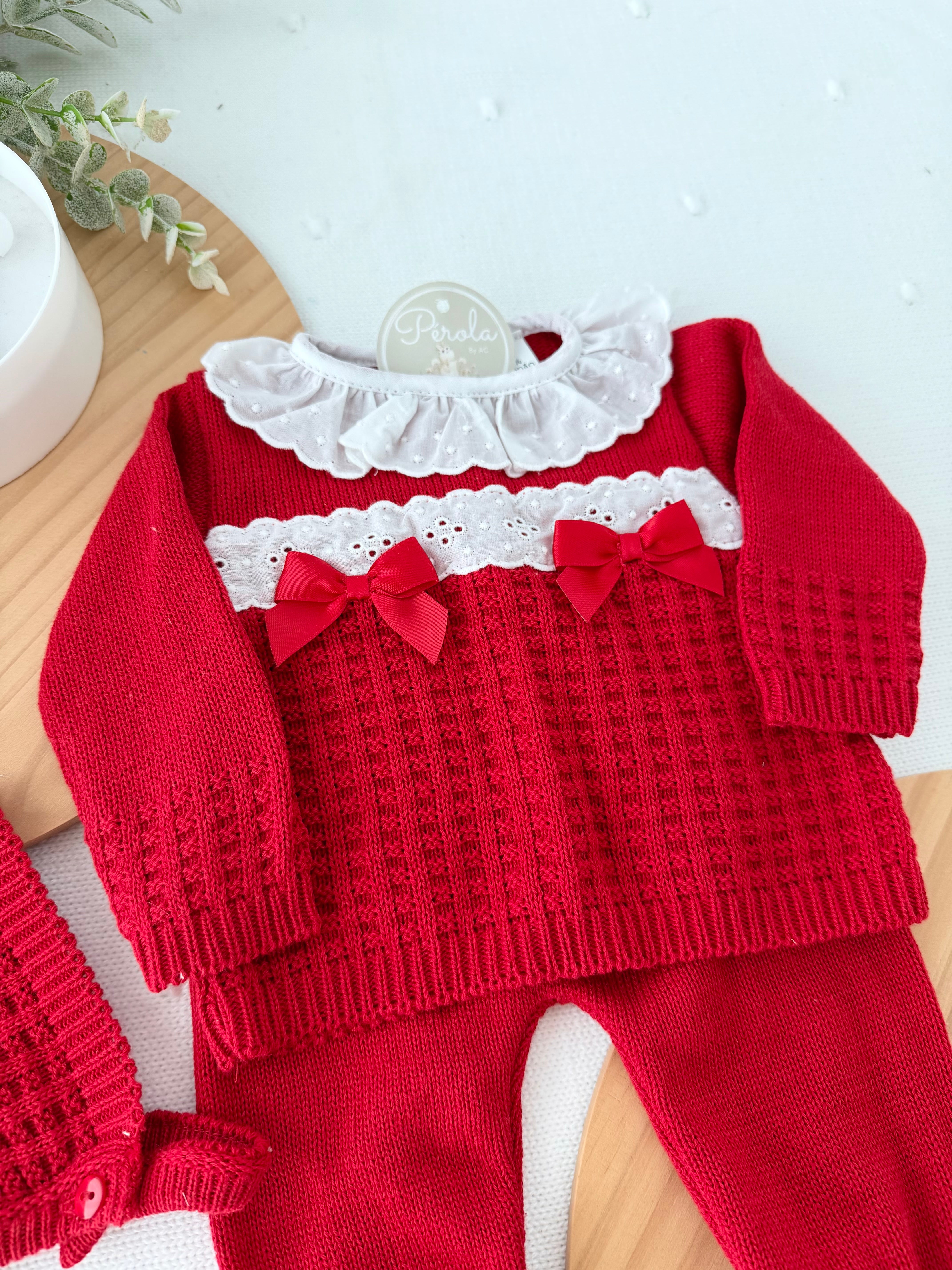 Conjunto rendinha: camisola, touca e calças Primavera Verão