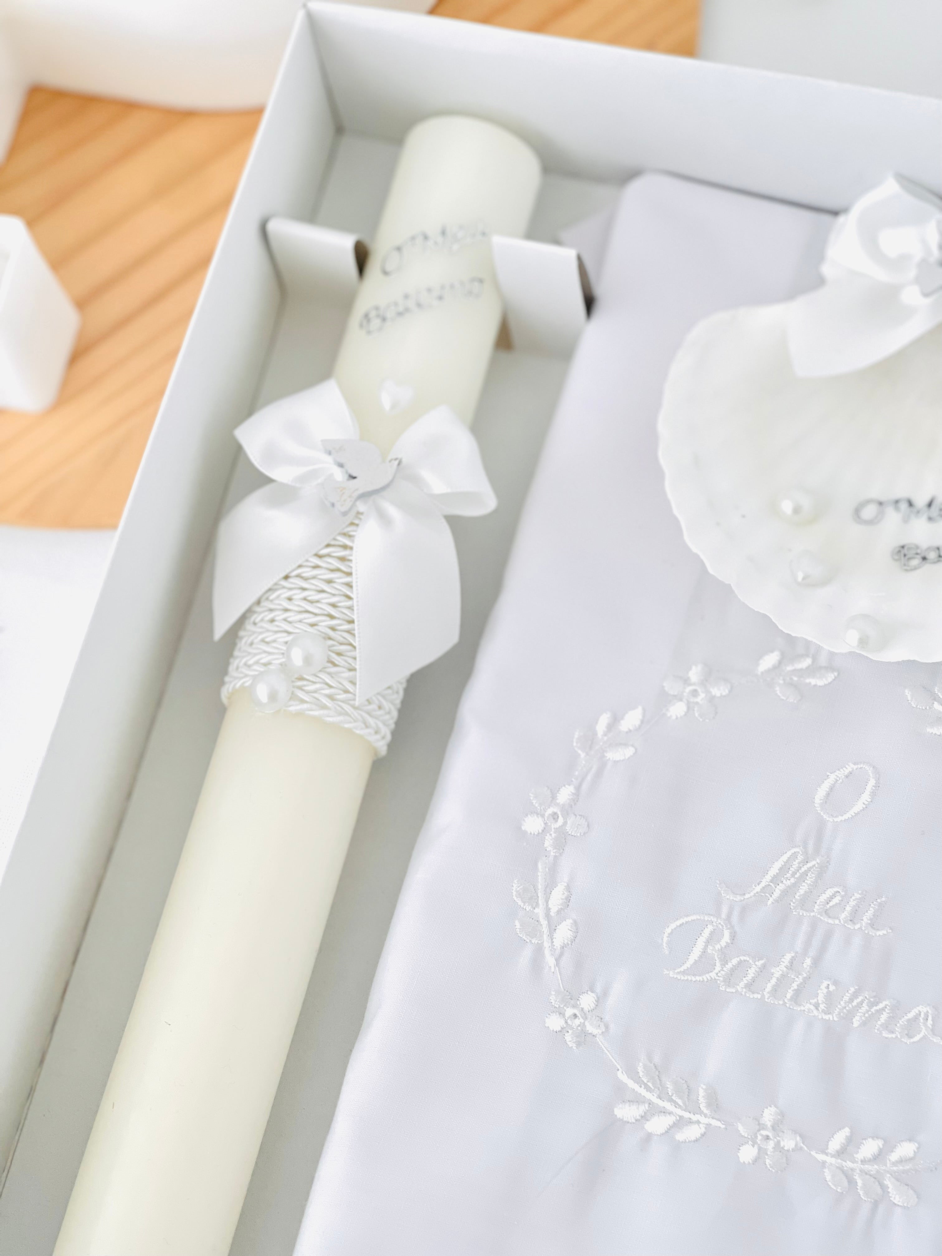 Conjunto para Batizado: vela, toalha e concha Batizado - Ramos