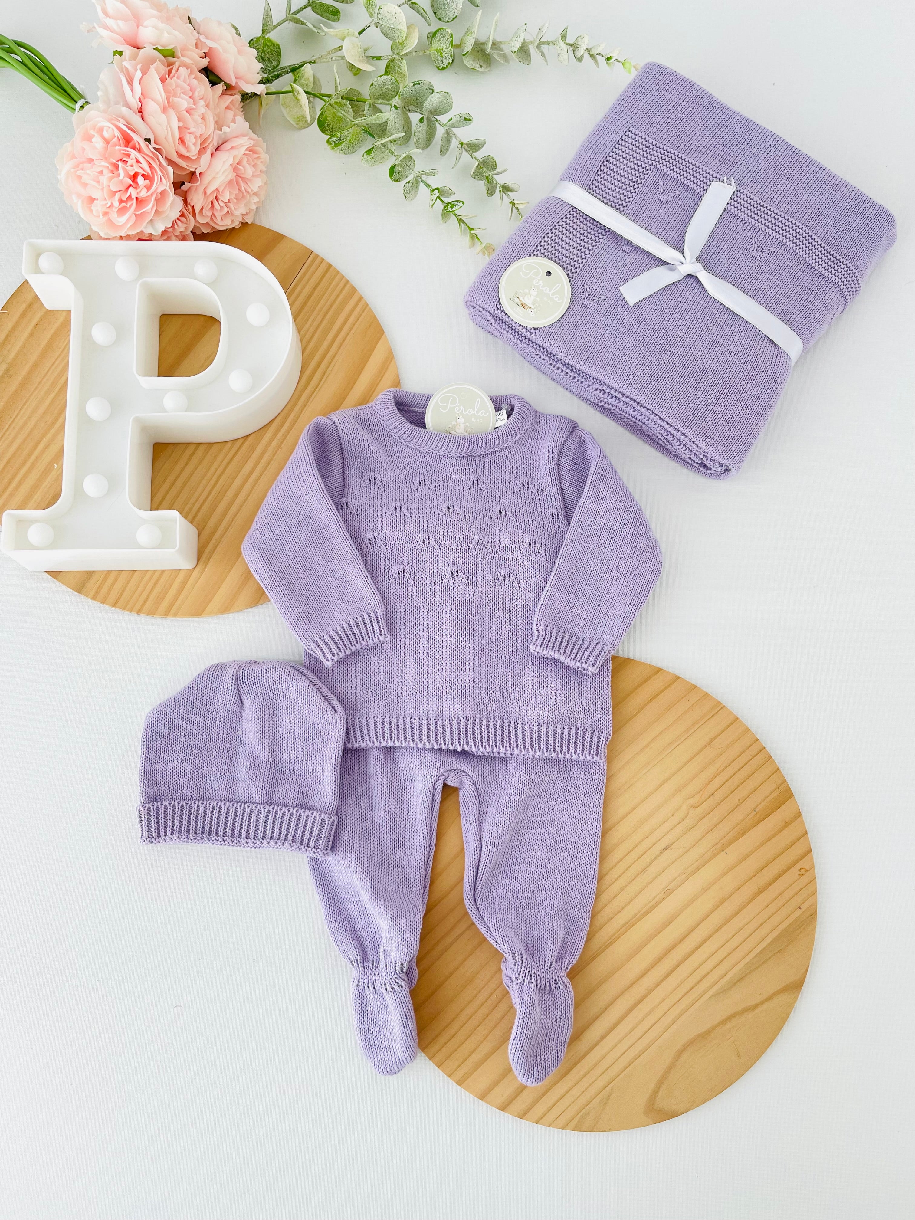 Pack Amorzinho ❤️ Saída de maternidade 4 peças: manta, camisola, calças e gorro