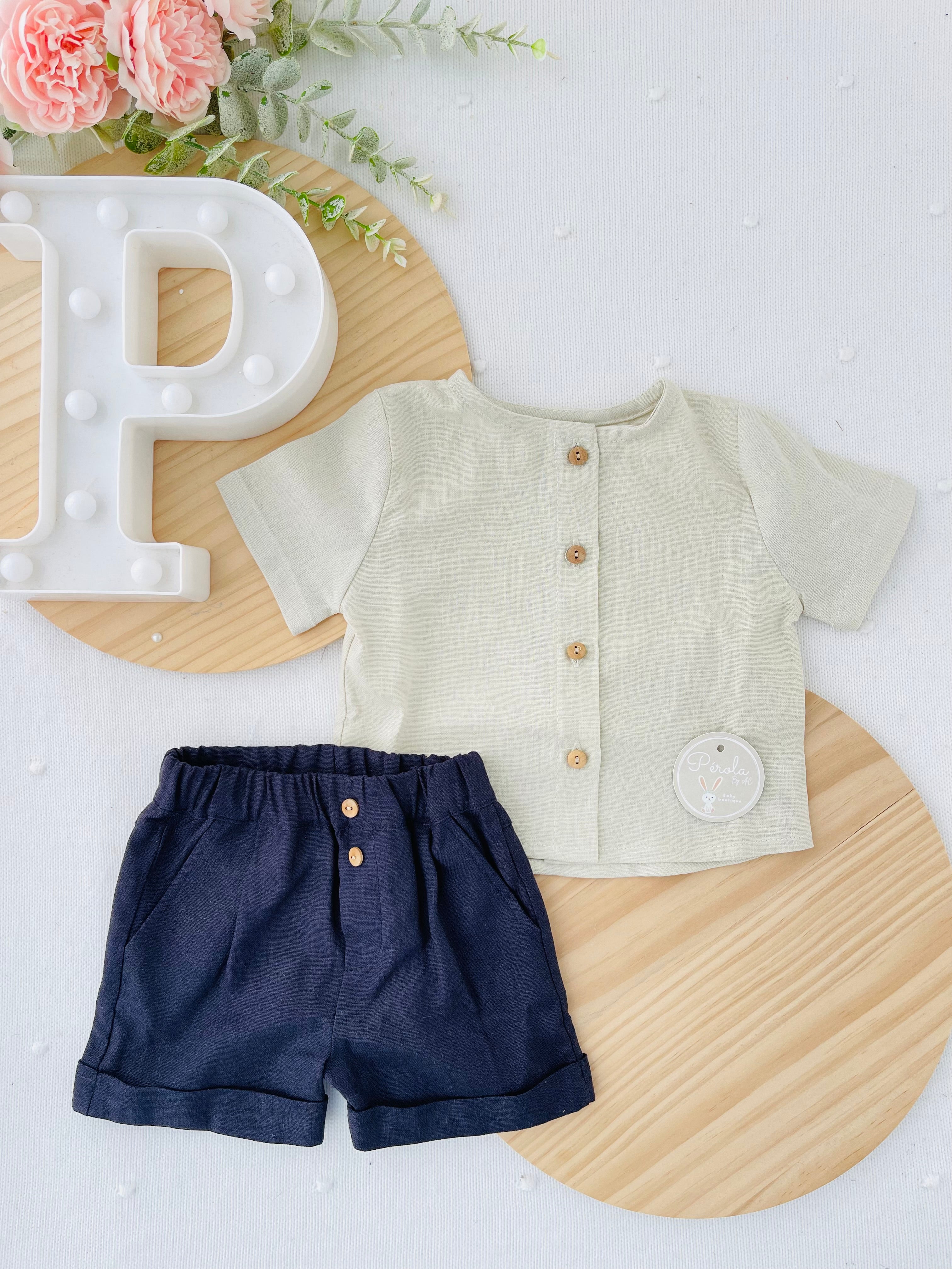 Camisa e calções estilo linho