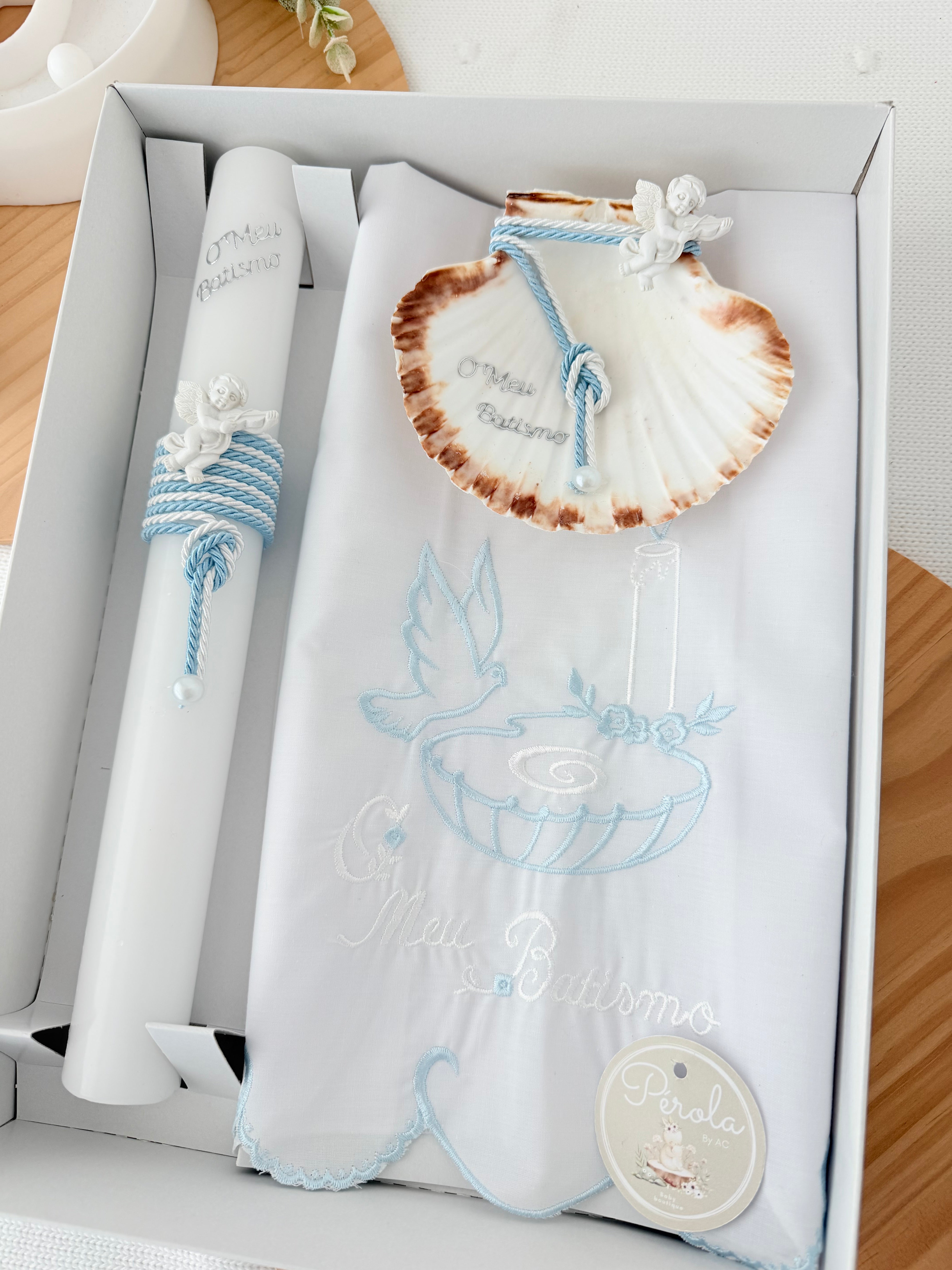 Conjunto para Batizado: vela, toalha e concha Batizado Pomba