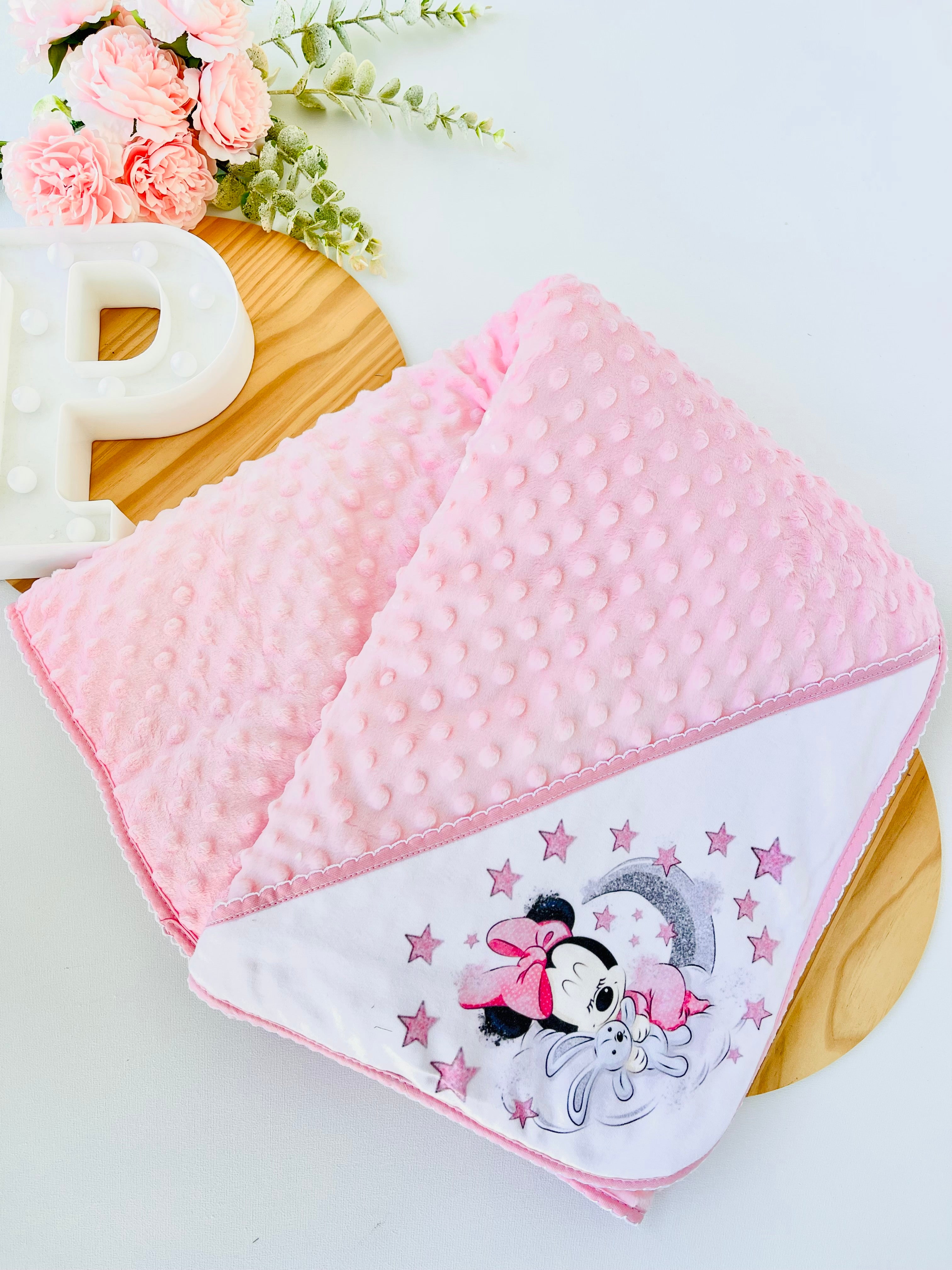 Manta tecido pipoca tema mickey e Minnie