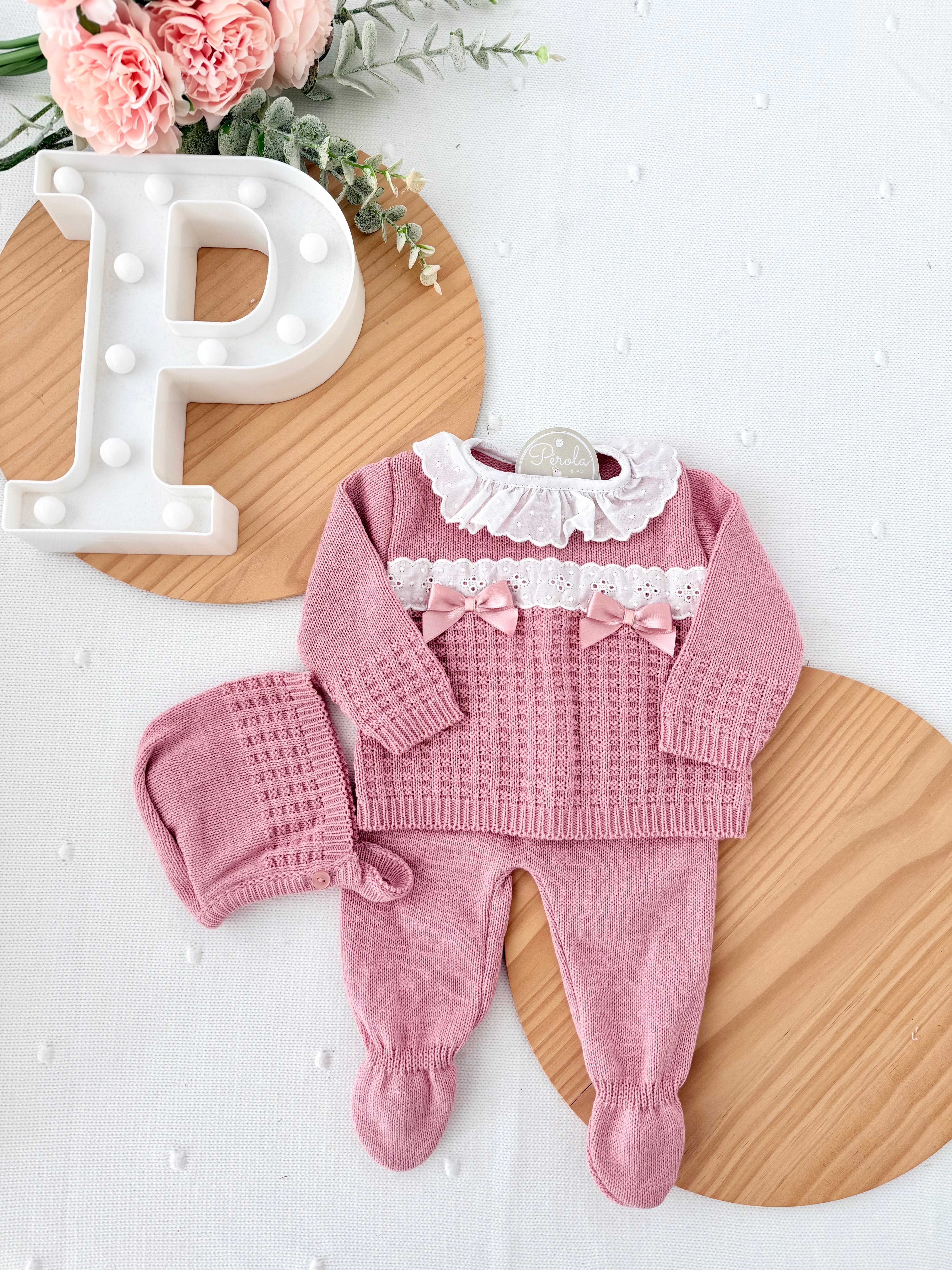 Conjunto rendinha: camisola, touca e calças Primavera Verão