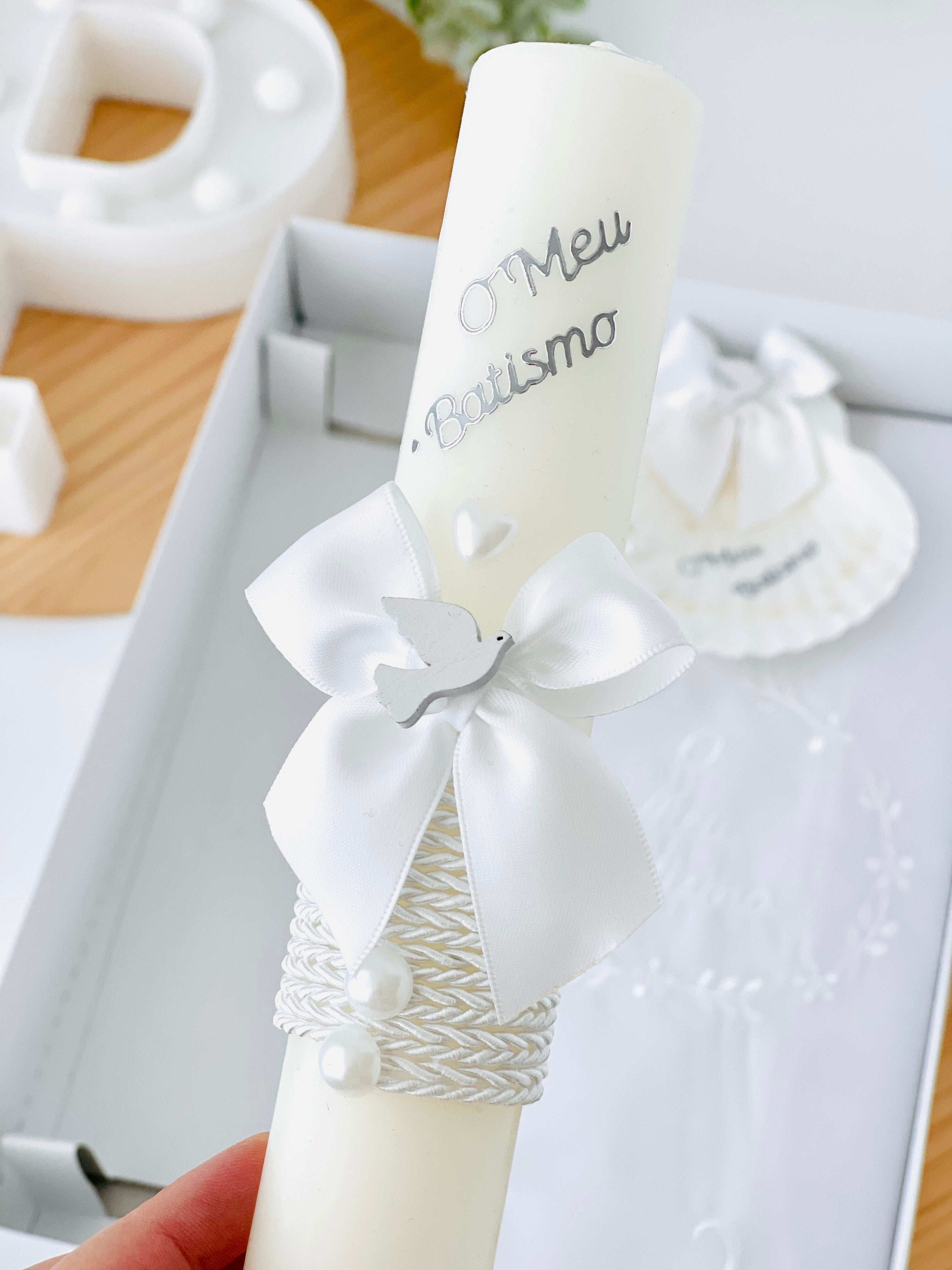 Conjunto para Batizado: vela, toalha e concha Batizado - Ramos