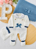 Conjunto recém nascido azul 4 peças: manta, jardineiras, camisola e touca