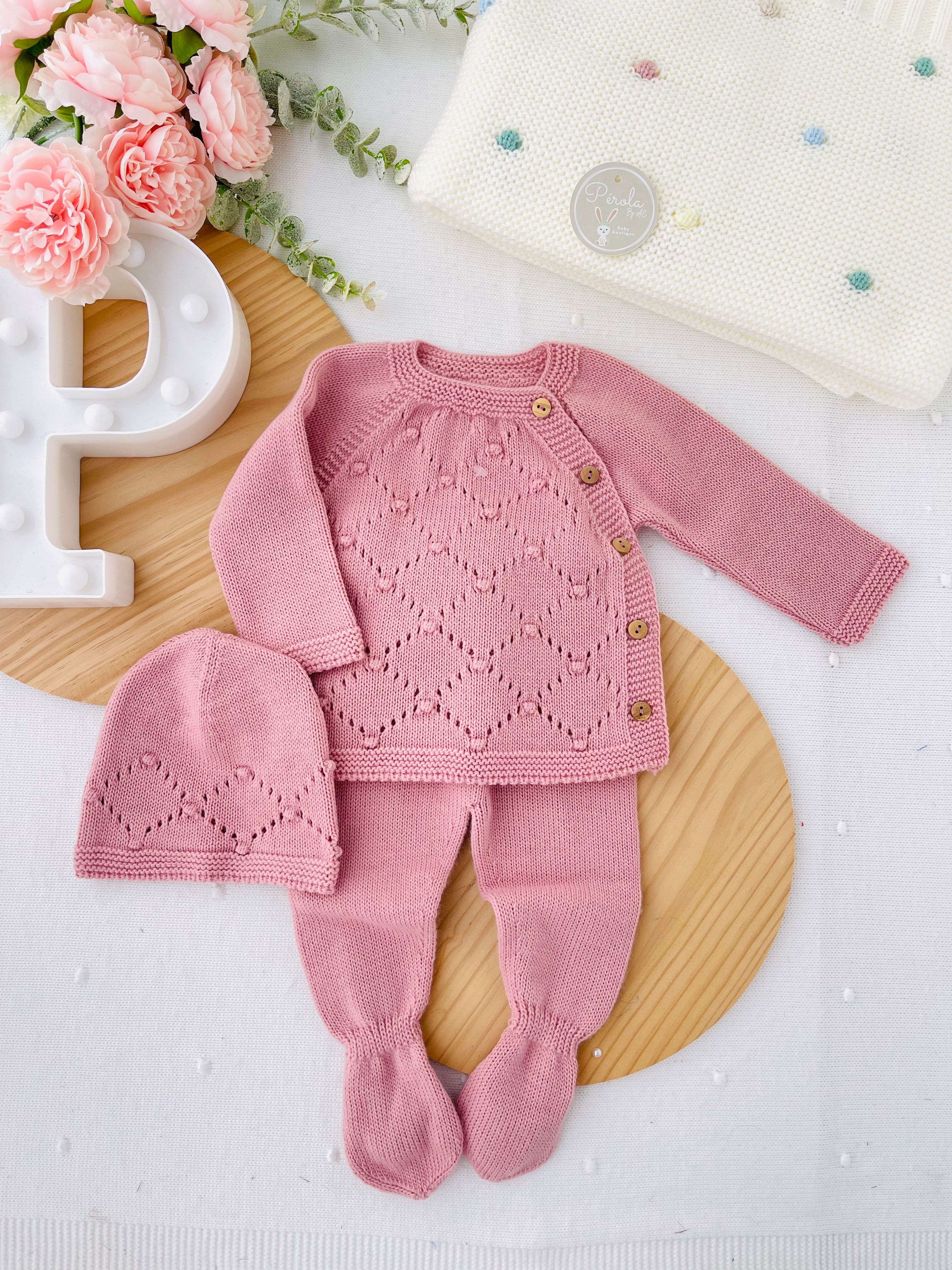 Conjunto malha bolinhas: camisola, calças e gorro- Outono/Inverno. 3/6M