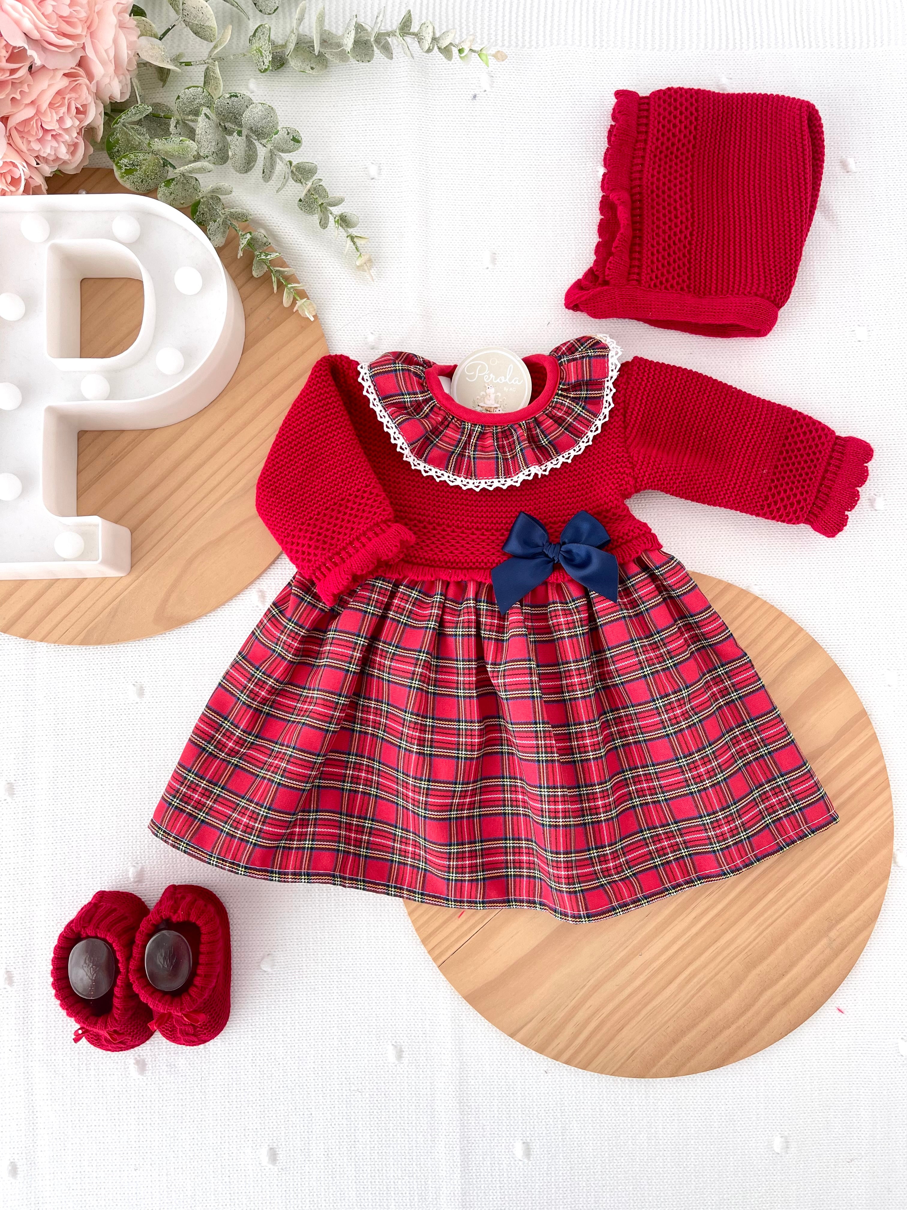 Vestido e touca malha e xadrez