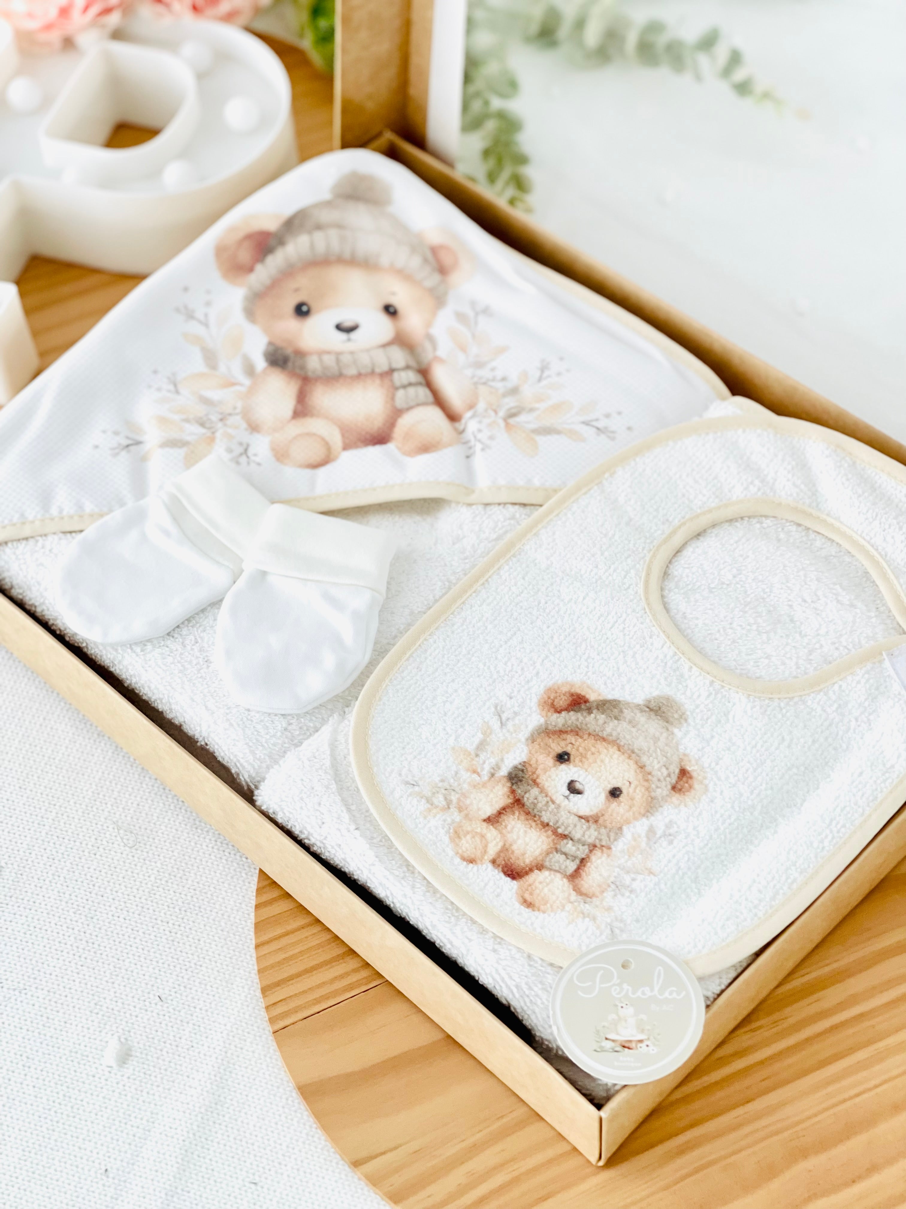 Pack ursinho: toalha de banho, luvas e babete impermeável