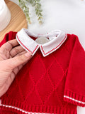 Saída de maternidade em vermelho: camisola com gola de camisa e calças