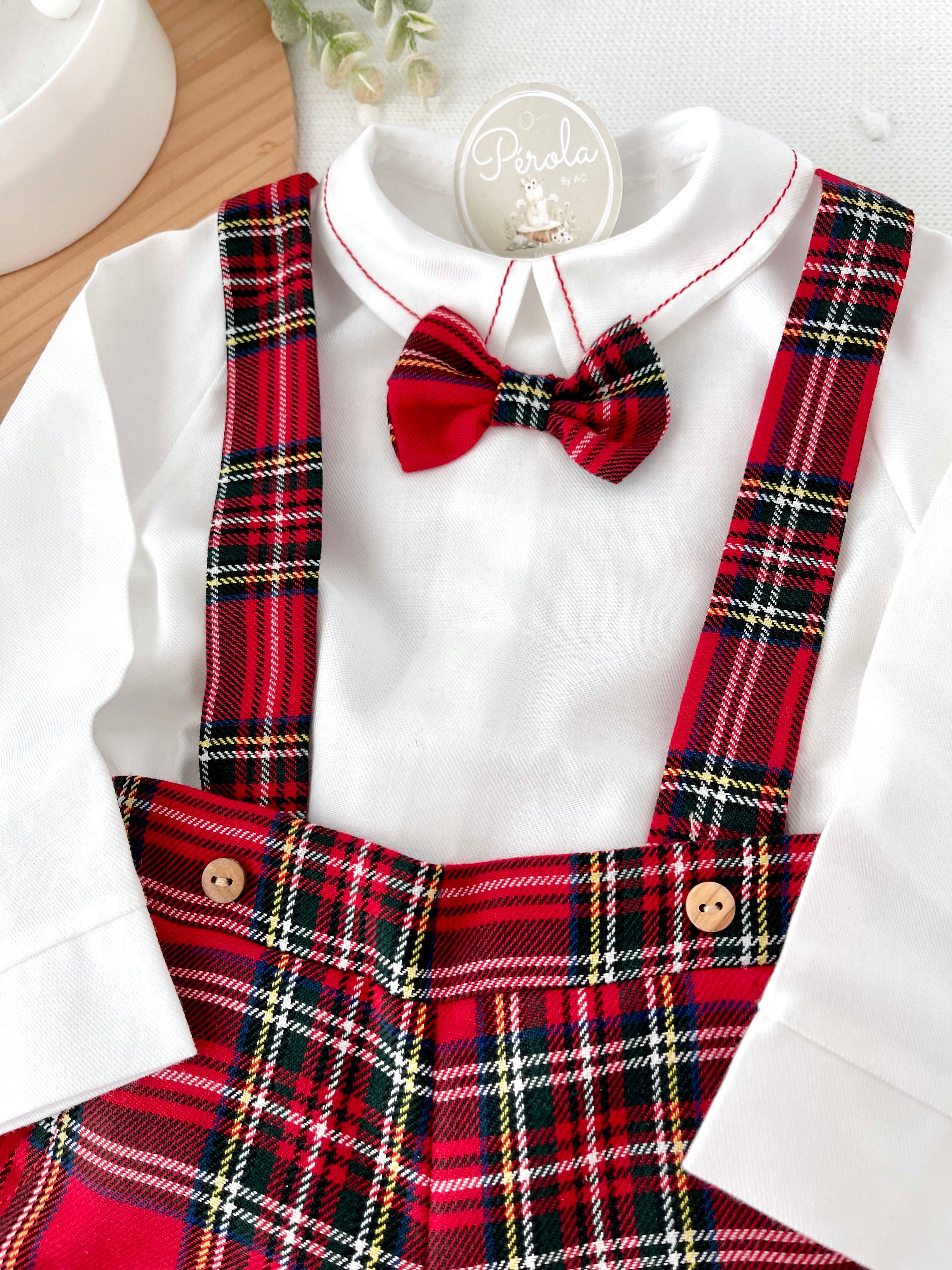 Conjunto xadrez vermelho menino Natal: calções, camisa em flanela e laço xadrez 2.0