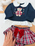 Conjunto ursinho xadrez:  camisola e saia/tapa fraldas
