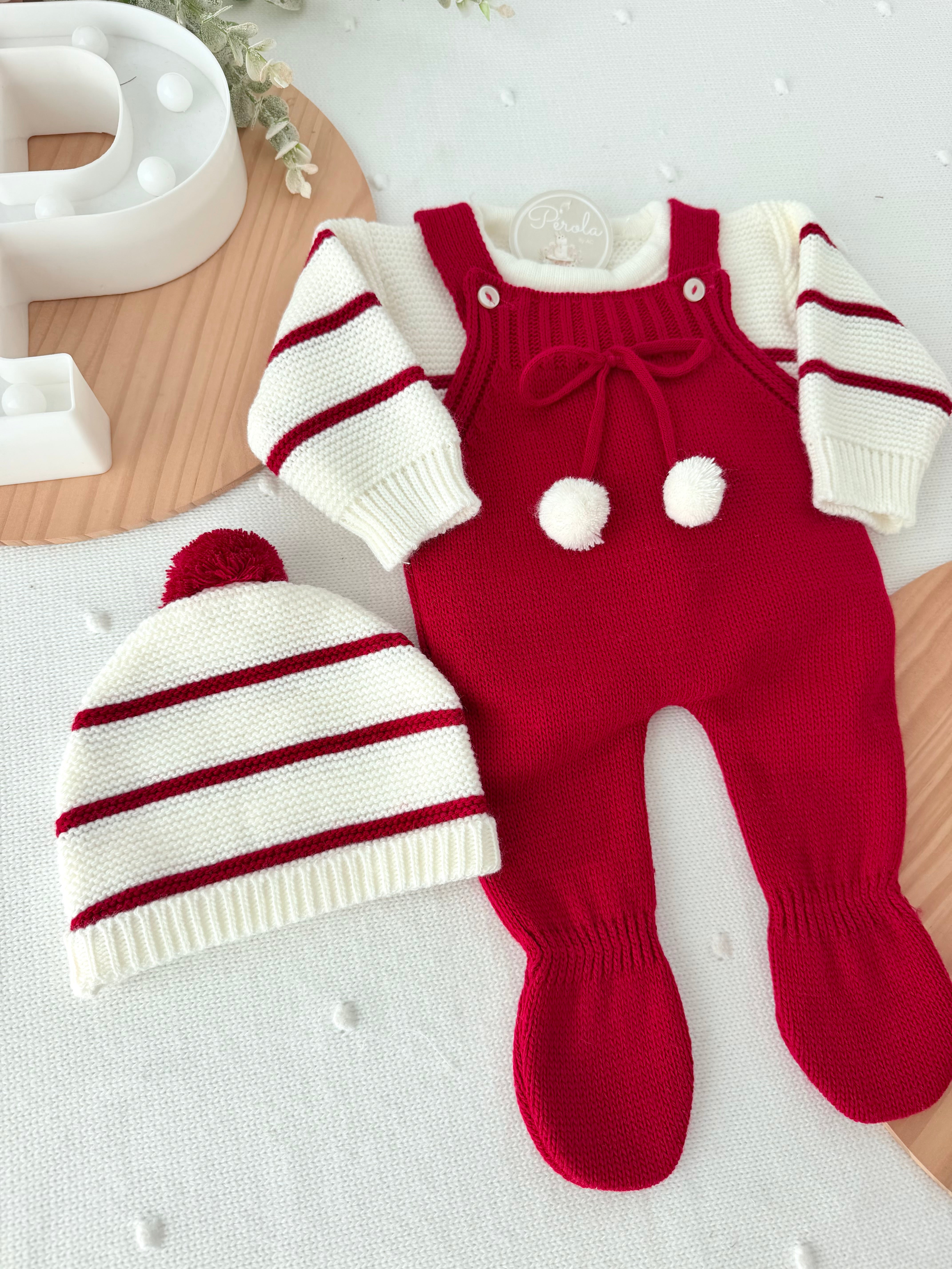 Conjunto risquinhas vermelho : jardineiras, camisola e gorro