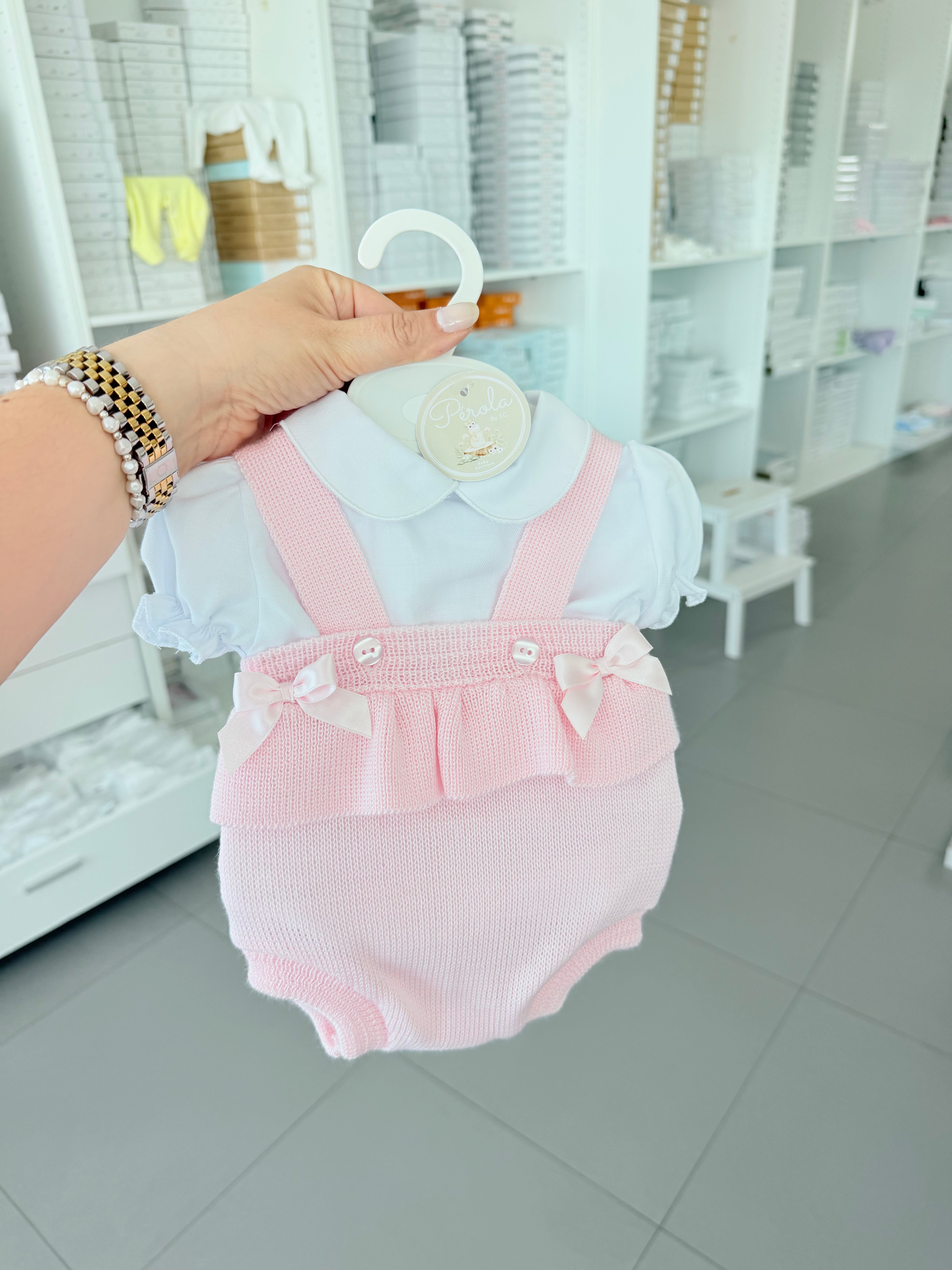 Fofo e blusa laços