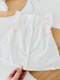 Vestido e chapéu com laço