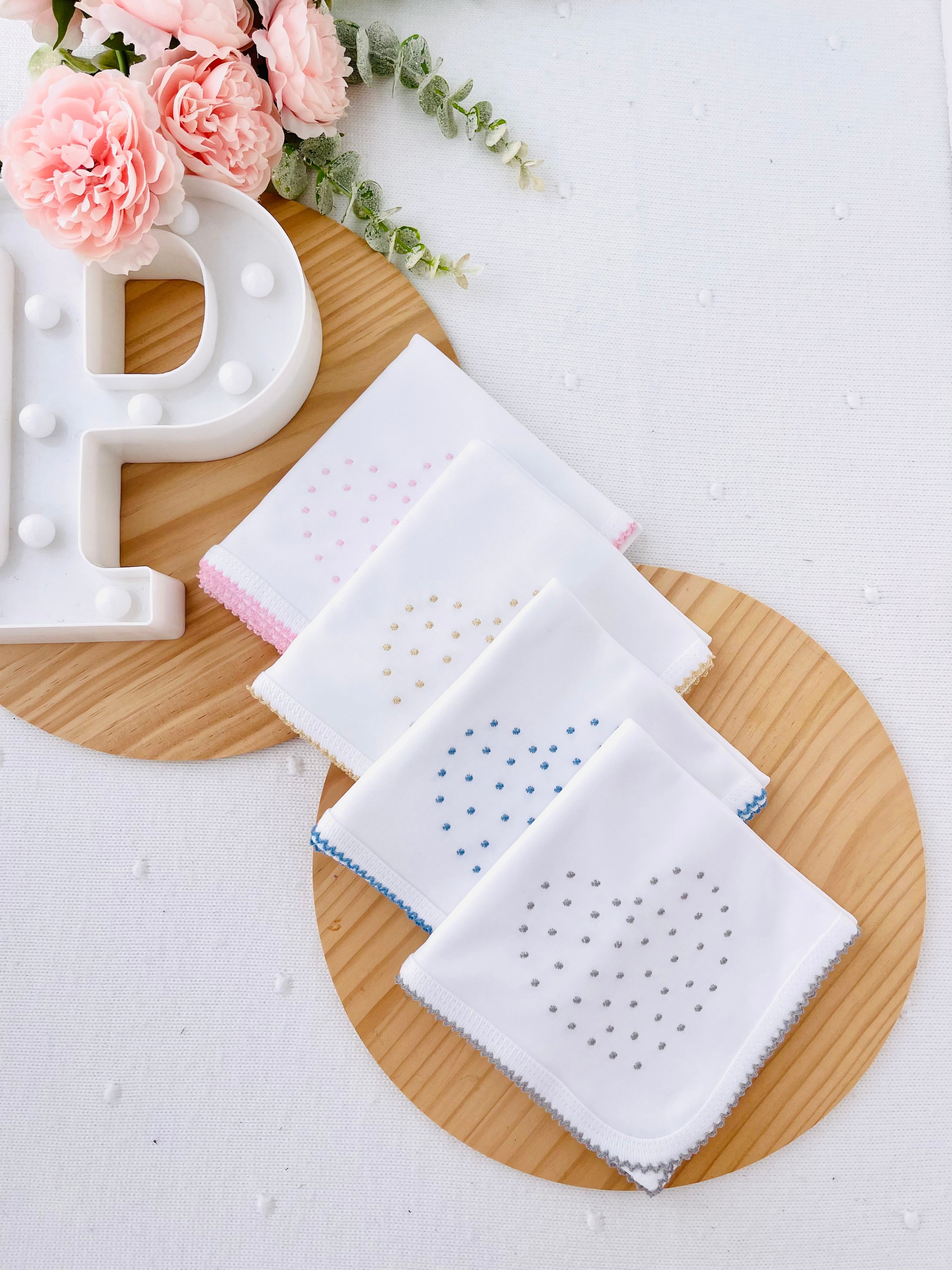 Fralda coração bordado