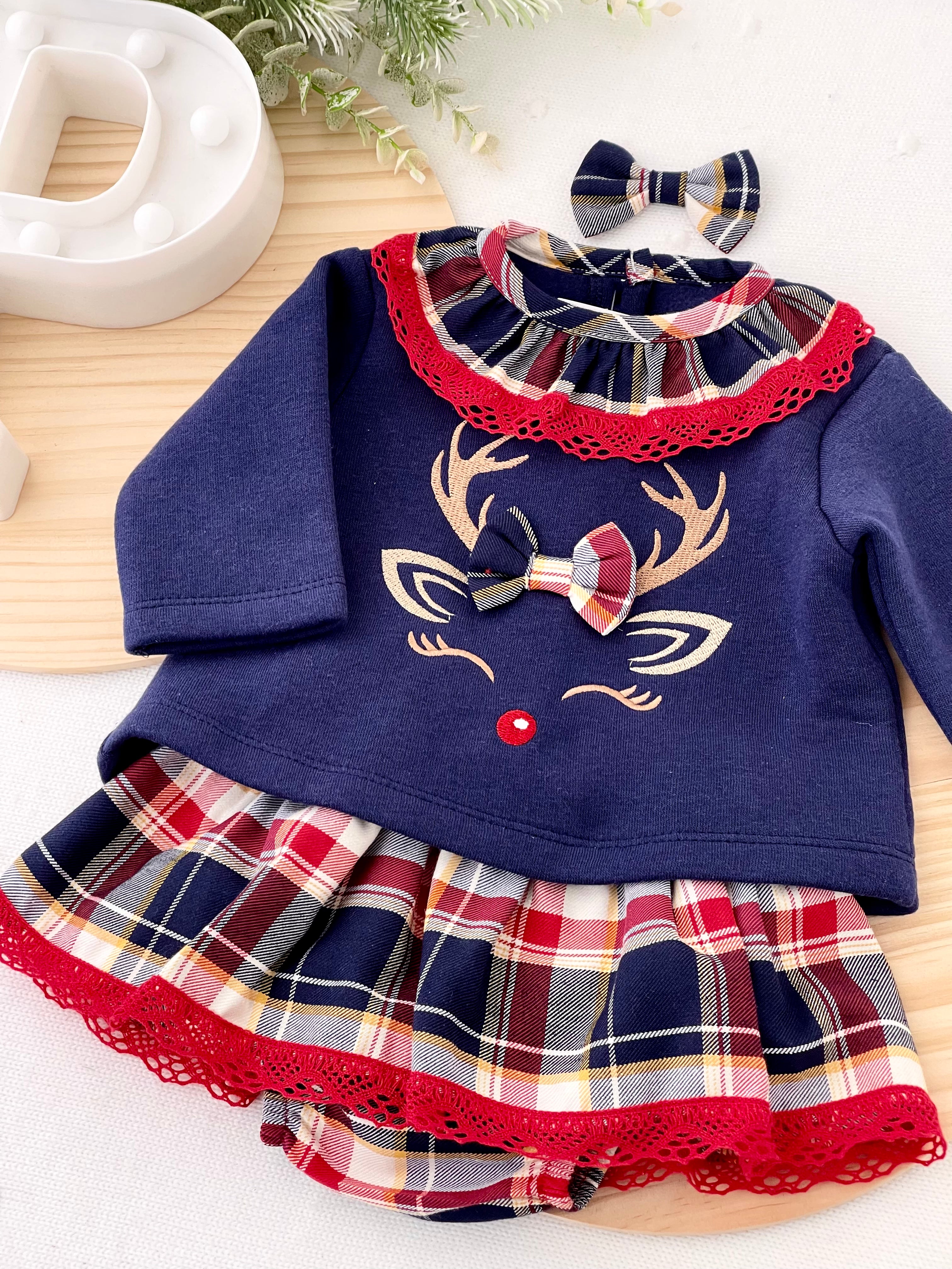 Conjunto Renas: gancho, camisola e saia/tapa fraldas