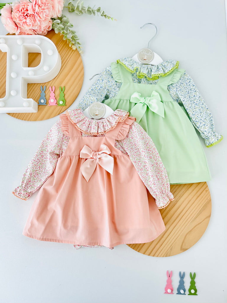 Conjunto Floral de 3 peças: vestido, blusa e tapa fraldas