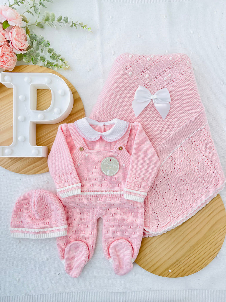 Saída de maternidade Baby love 4 peças ROSA: manta, camisola, jardineiras e gorro