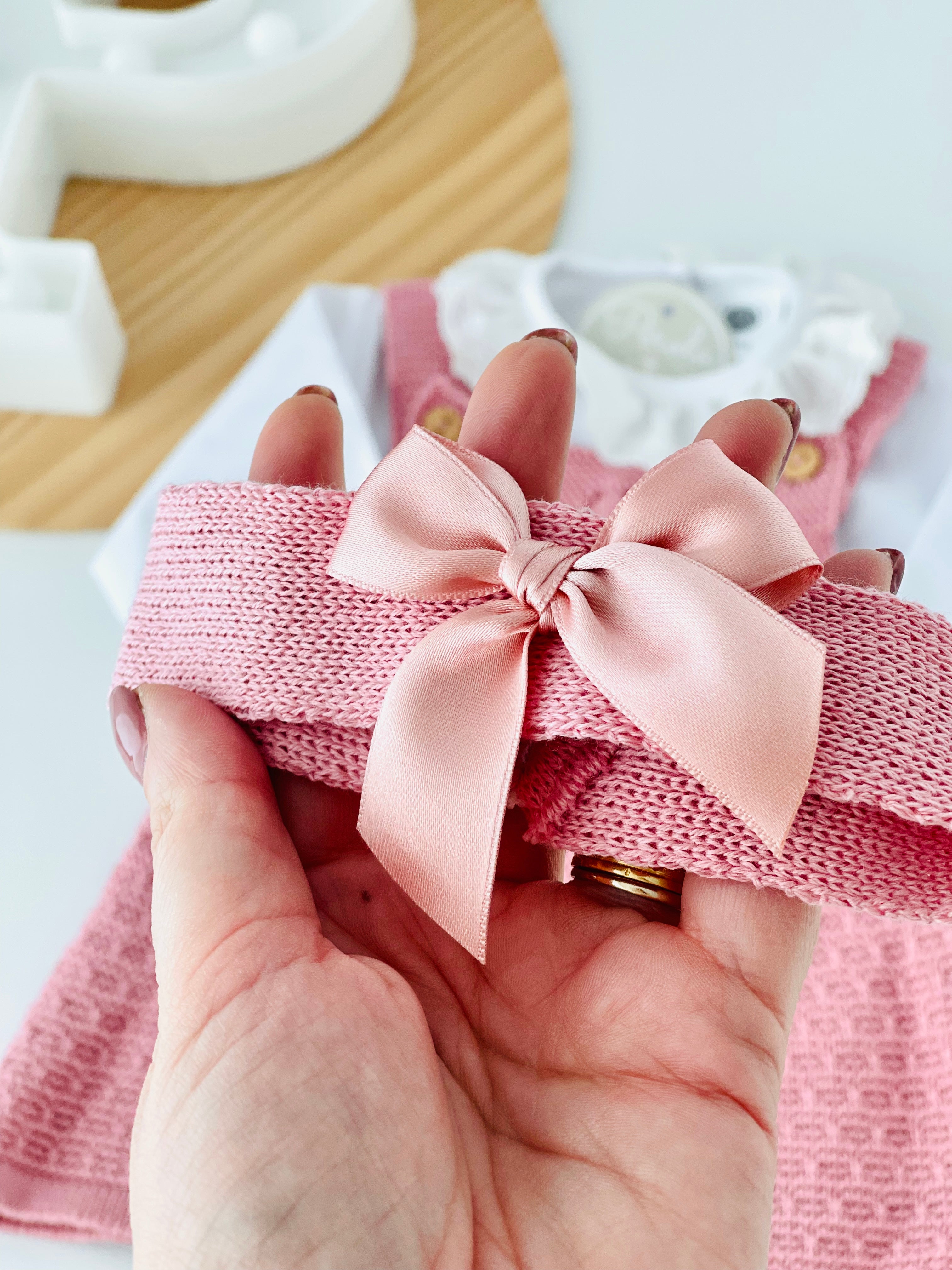 Conjunto Rosa Velho: vestido, blusa e fita com laço