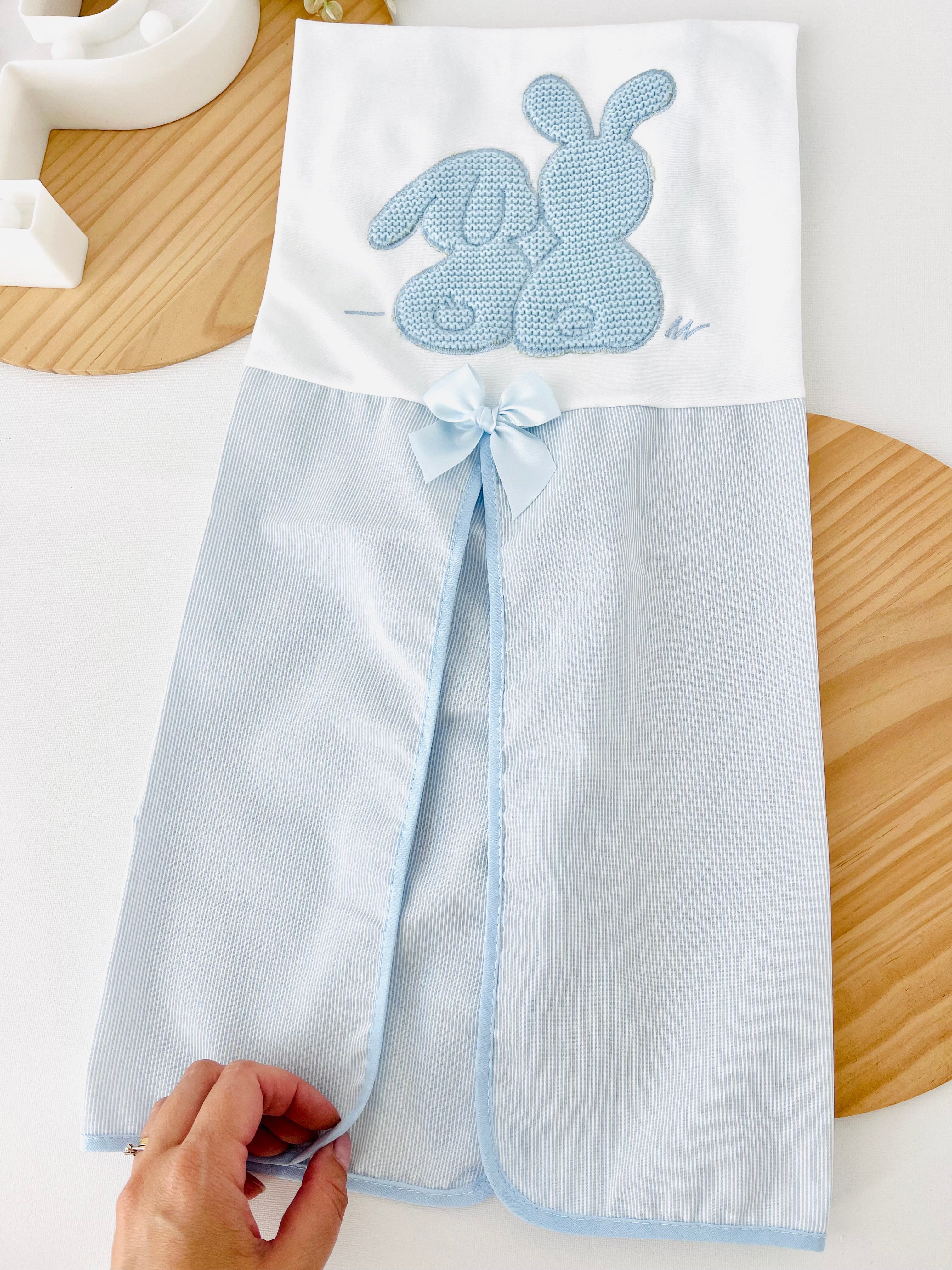 Tapa ovo com abertura tema coelhinhos