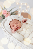 Conjunto princesinha de malha pérola com bordado inglês